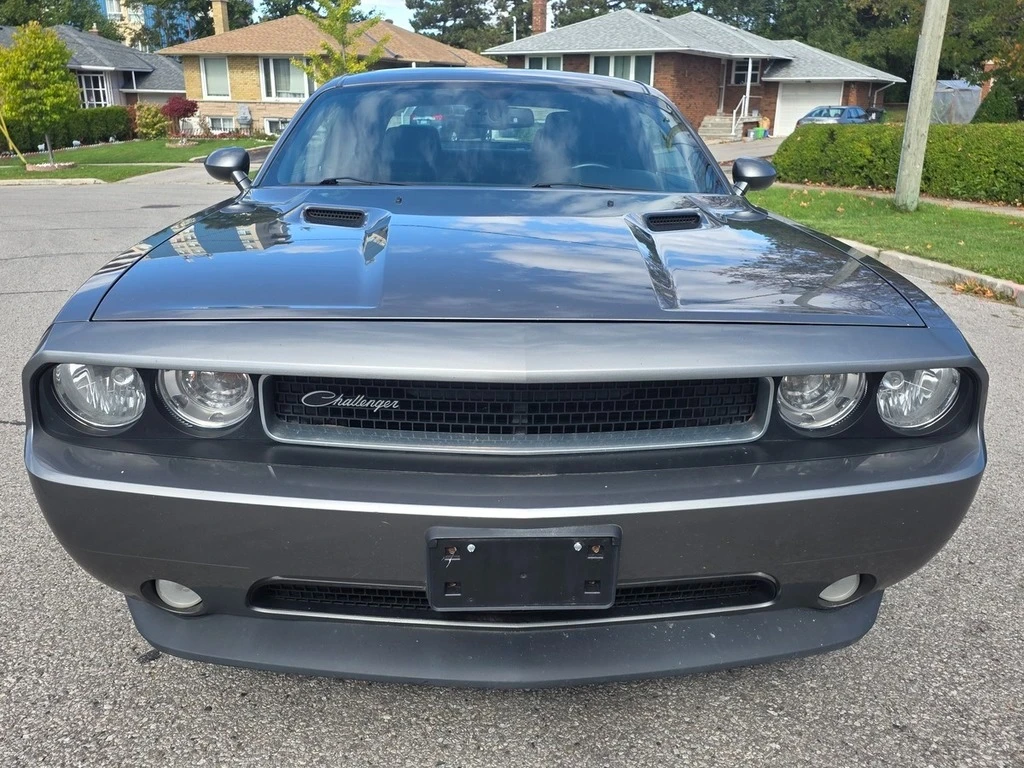 Dodge Challenger SXT PLUS * * CARFAX * * АВТО КРЕДИТ * *  - изображение 2