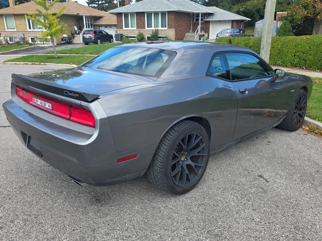 Dodge Challenger SXT PLUS * * CARFAX * * АВТО КРЕДИТ * *  - изображение 5