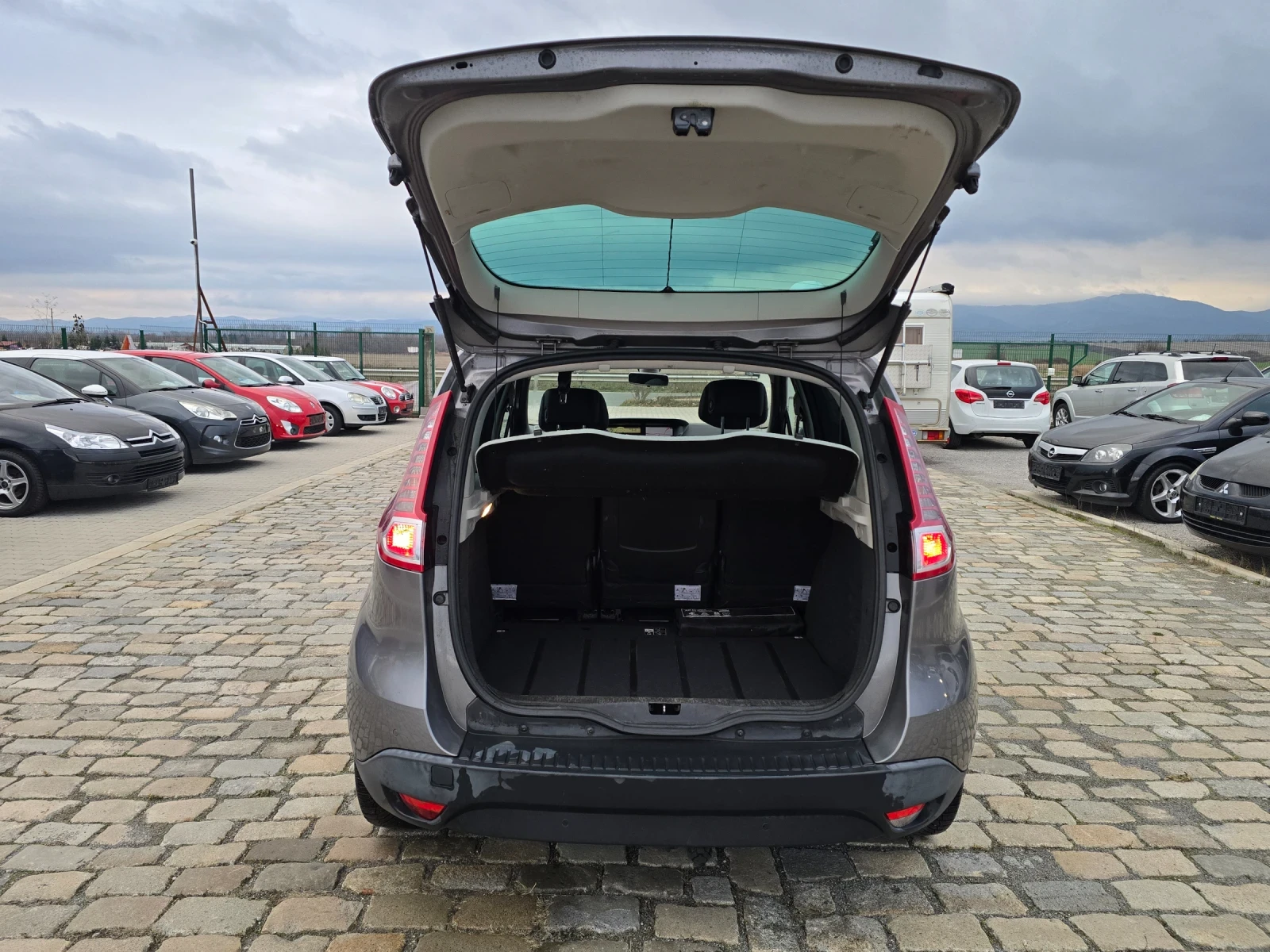 Renault Scenic 2.0 DCi 150  94000 .  5 | Mobile.bg   8