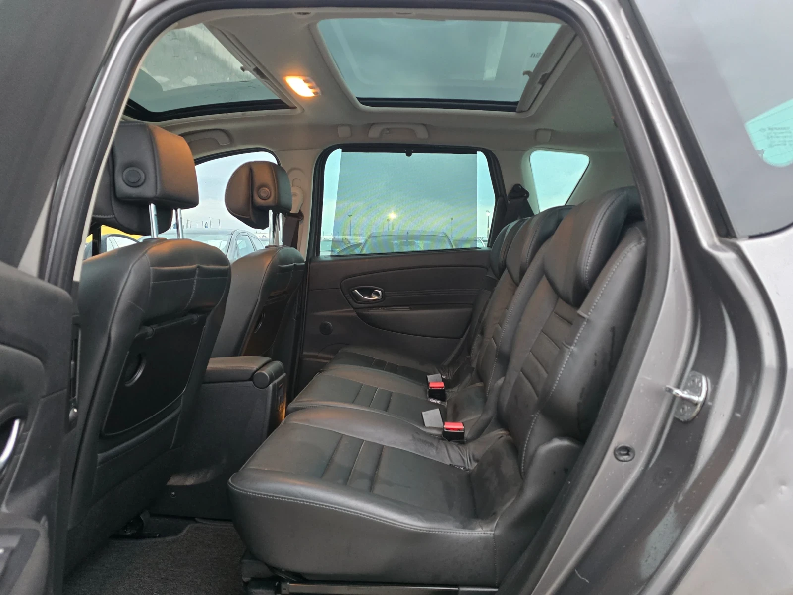 Renault Scenic 2.0 DCi 150  94000 .  5 | Mobile.bg   17