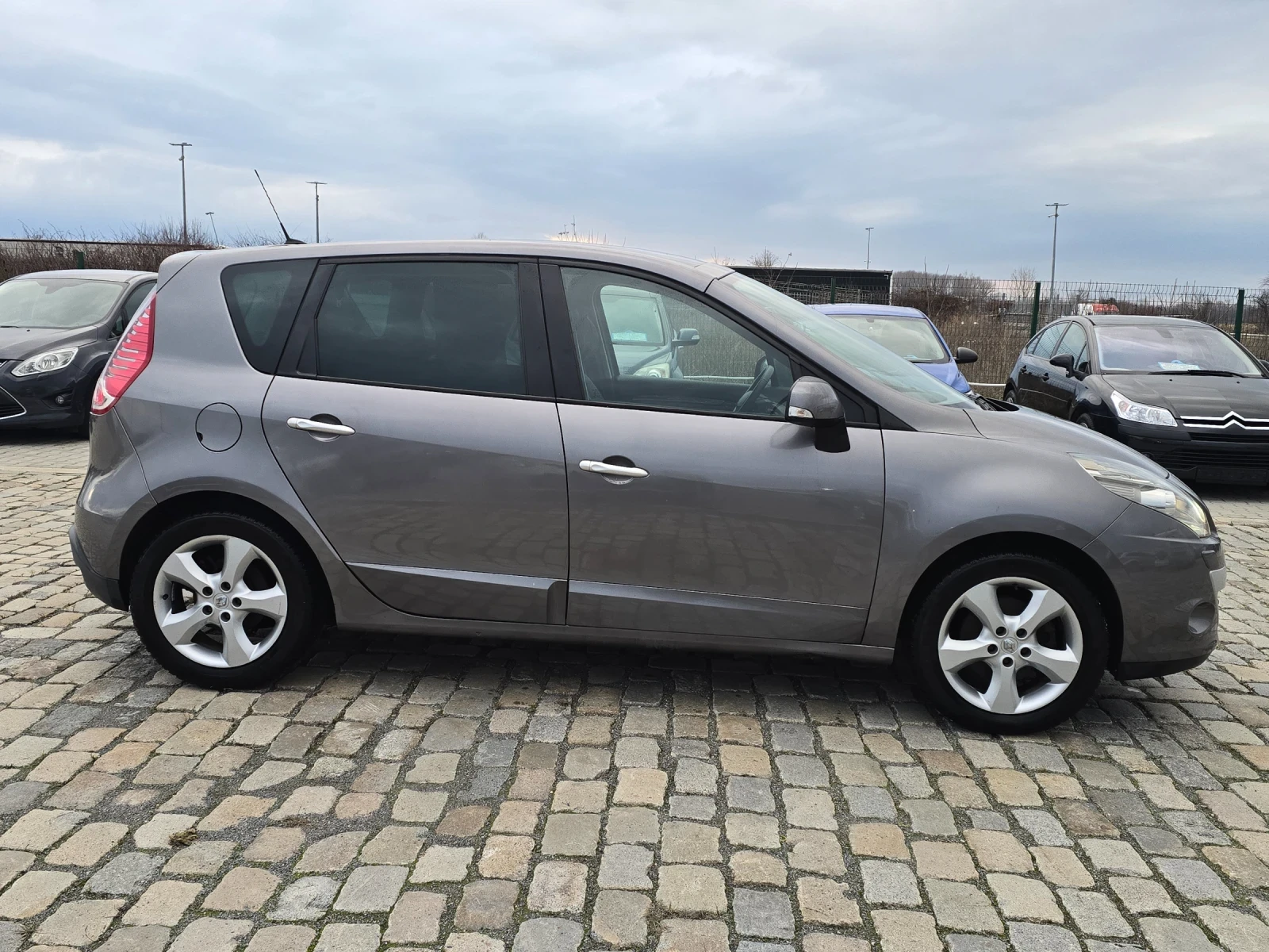 Renault Scenic 2.0 DCi 150  94000 .  5 | Mobile.bg   4