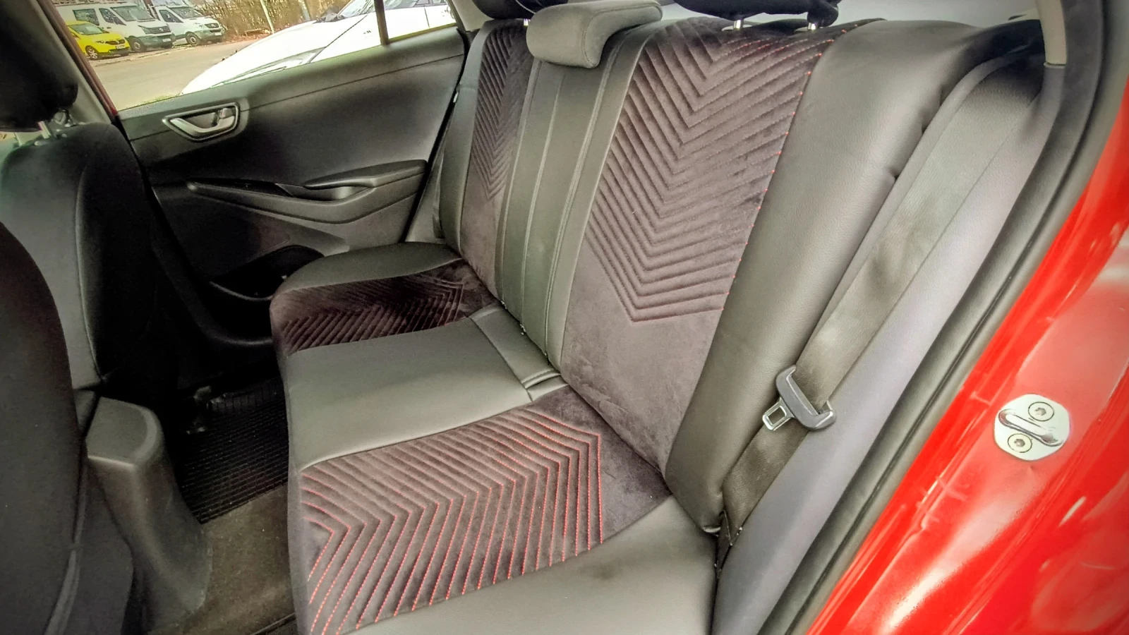 Hyundai Ioniq, снимка 11 - Автомобили и джипове - 52912884