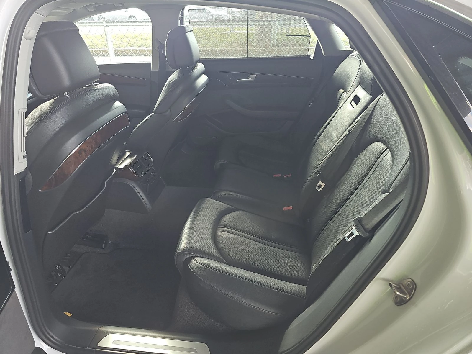 Audi A8 L 4.0T* Bose* подгрев* обдухване* 360 кам.* масажи - изображение 8