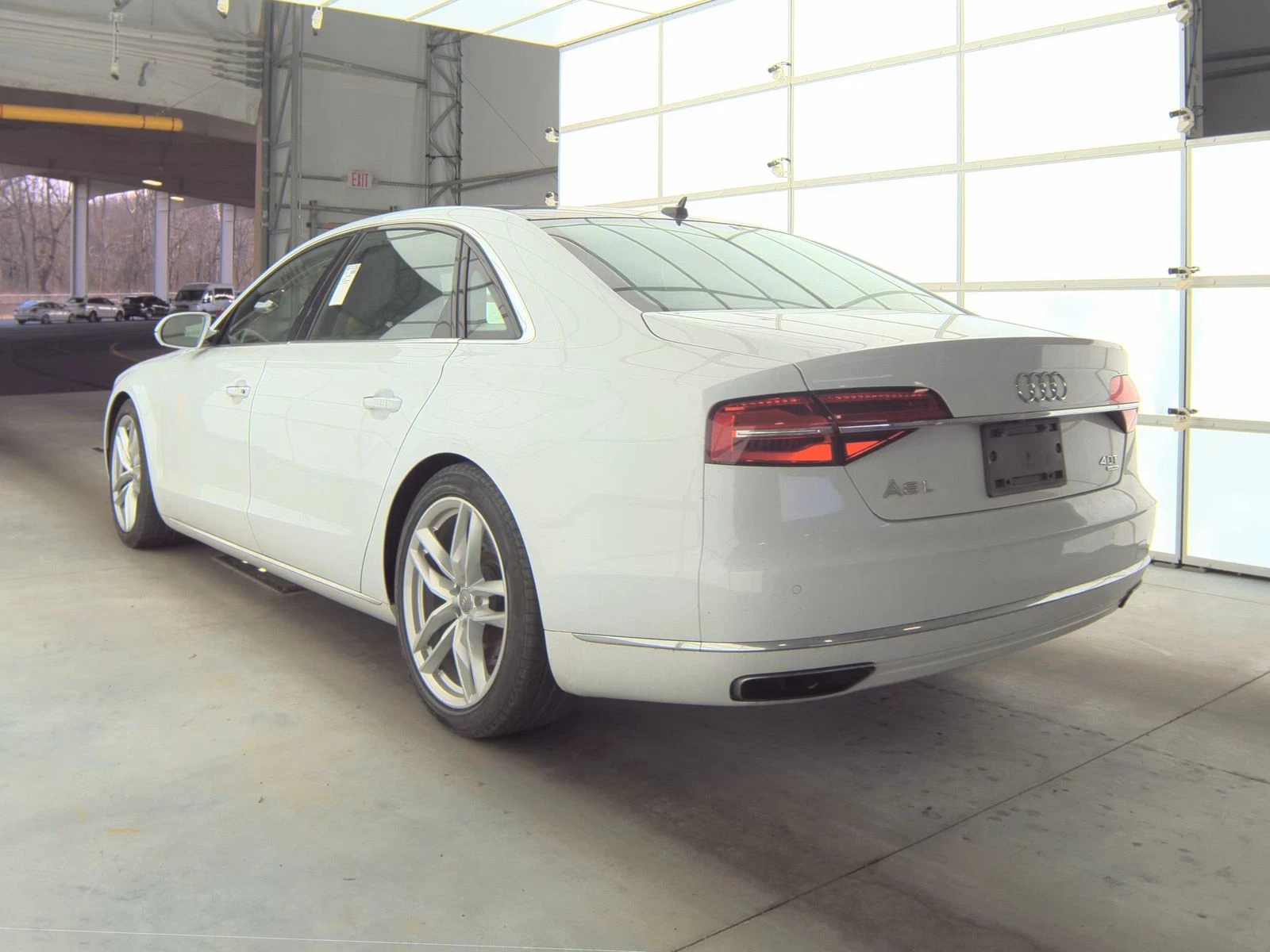 Audi A8 L 4.0T* Bose* подгрев* обдухване* 360 кам.* масажи - изображение 4