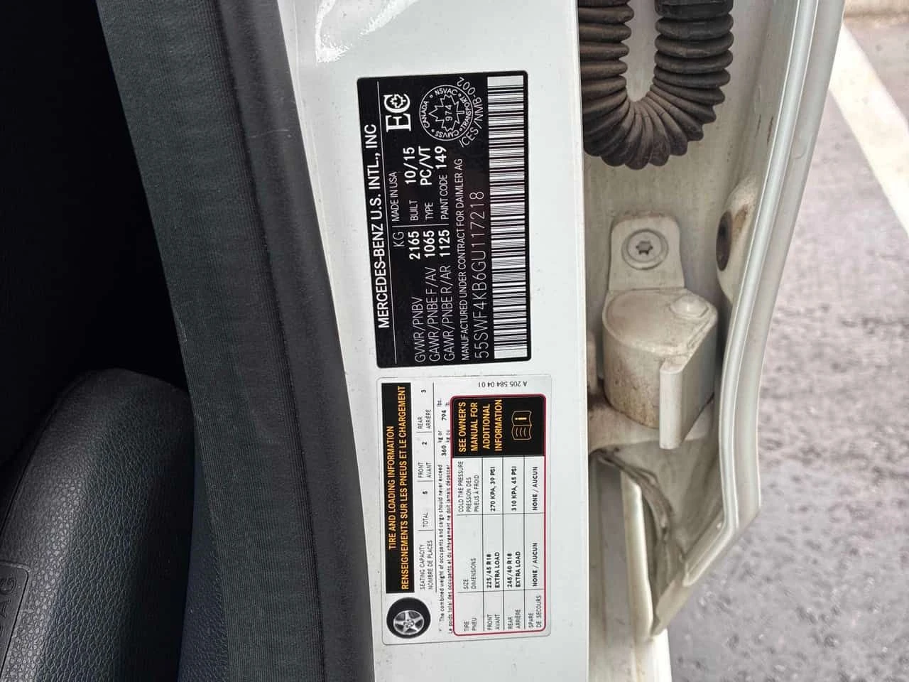 Mercedes-Benz C 300 4MATIC * FULL AMG PACK* ПОДГРЕВ* КАМЕРА* ПАНОРАМА*, снимка 13 - Автомобили и джипове - 54046563