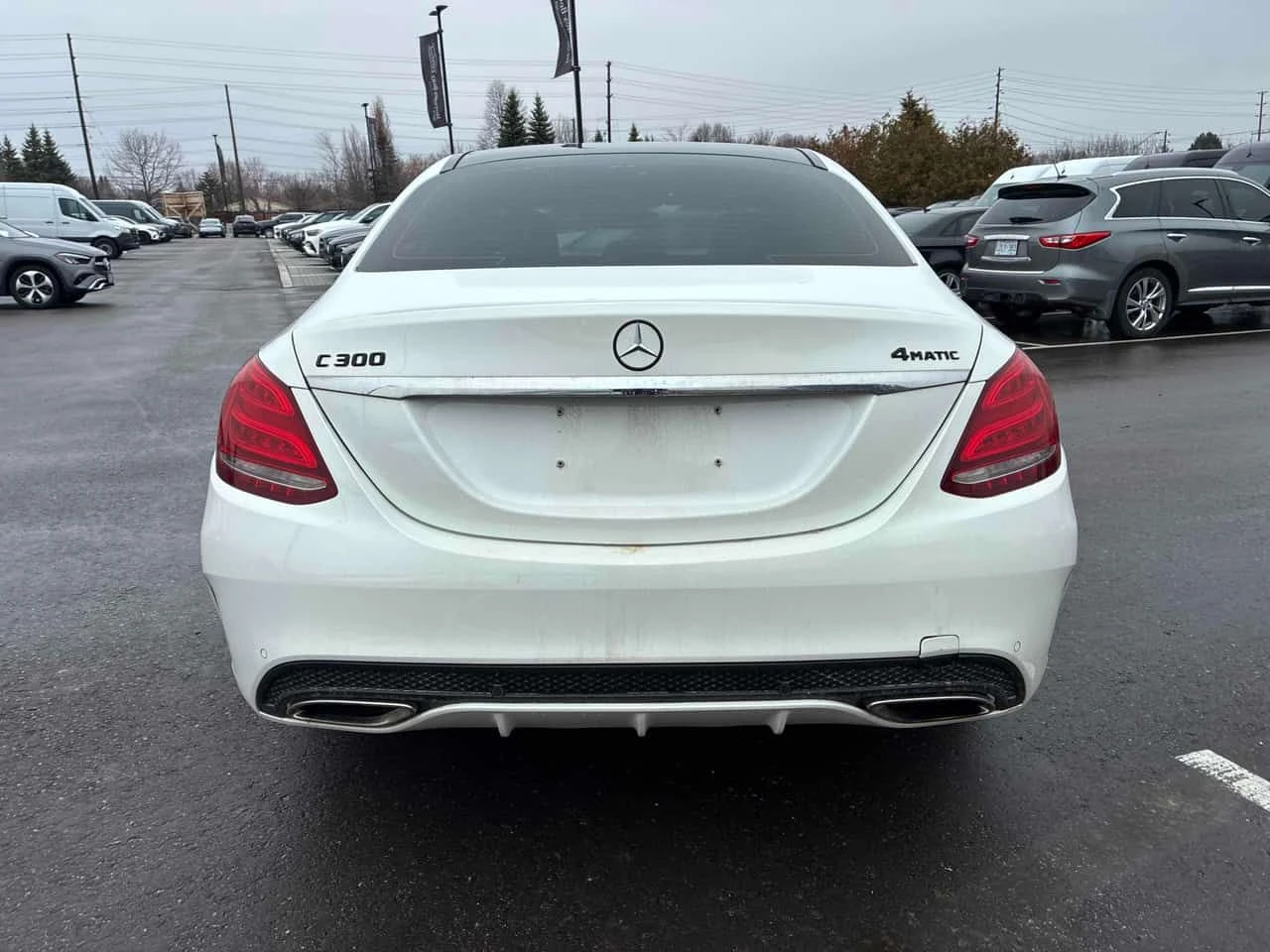 Mercedes-Benz C 300 4MATIC * FULL AMG PACK* ПОДГРЕВ* КАМЕРА* ПАНОРАМА*, снимка 5 - Автомобили и джипове - 54046563