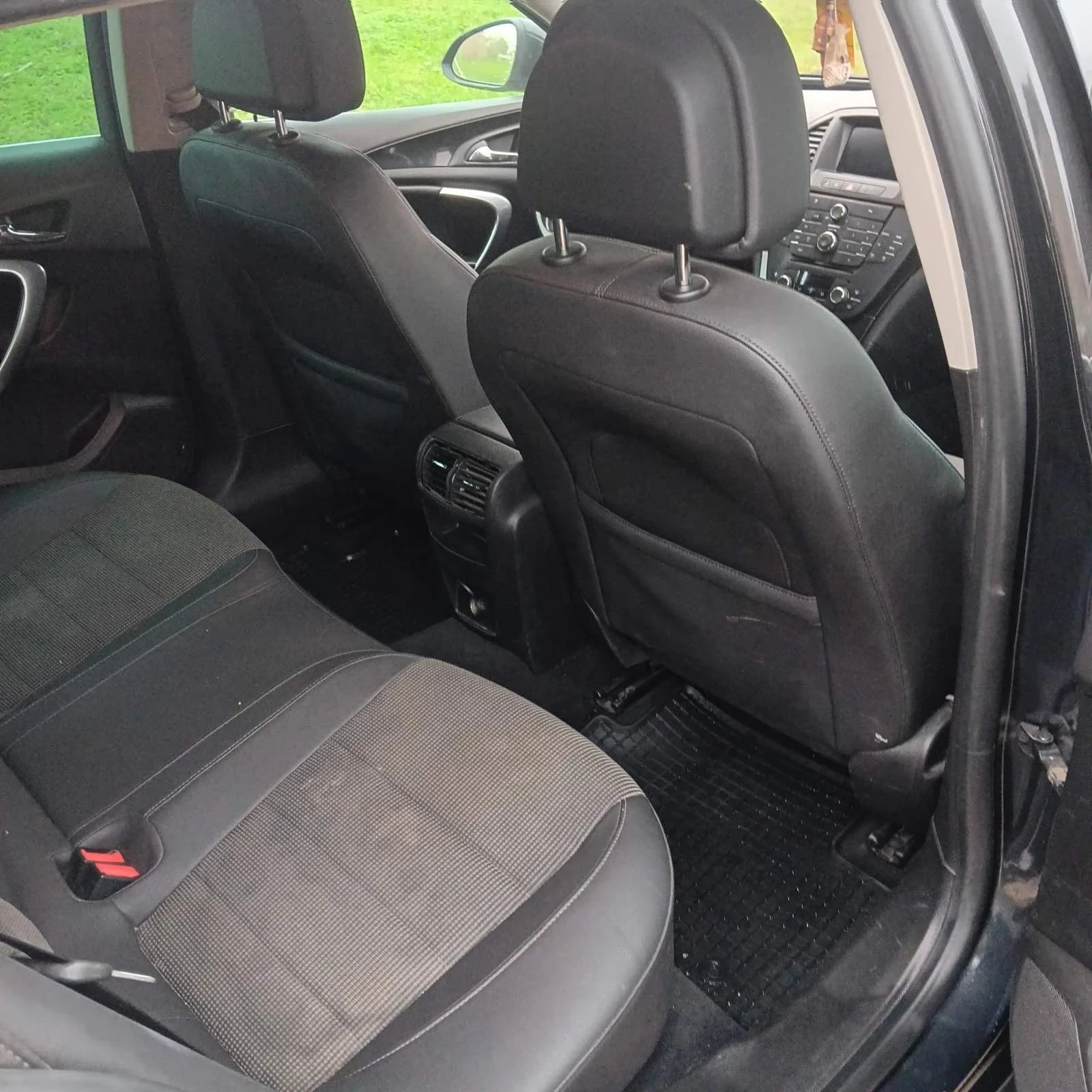 Opel Insignia, снимка 8 - Автомобили и джипове - 54511413