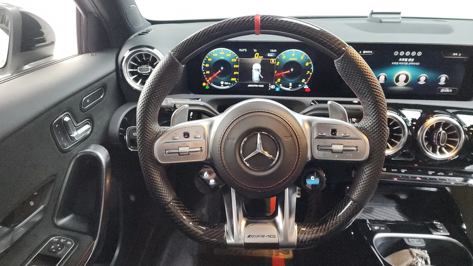 Mercedes-Benz A 45 AMG* HeadUp* Pano* ���������� | Mobile.bg � ����������� 10