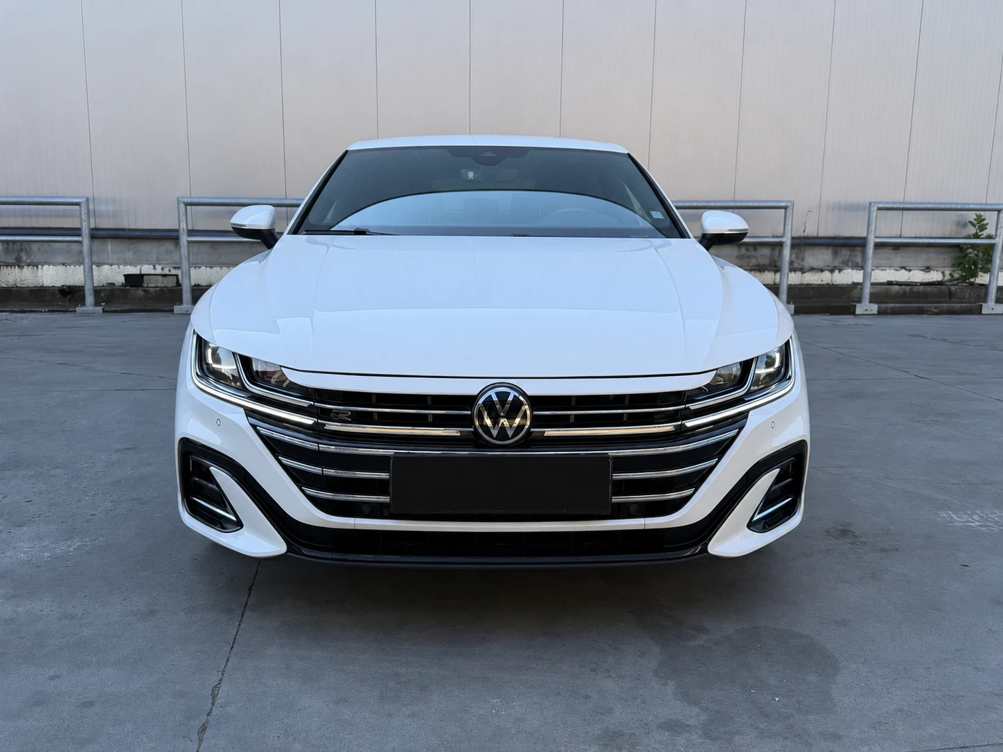 VW Arteon Volkswagen Arteon R-Line 2022 2.0 TSI