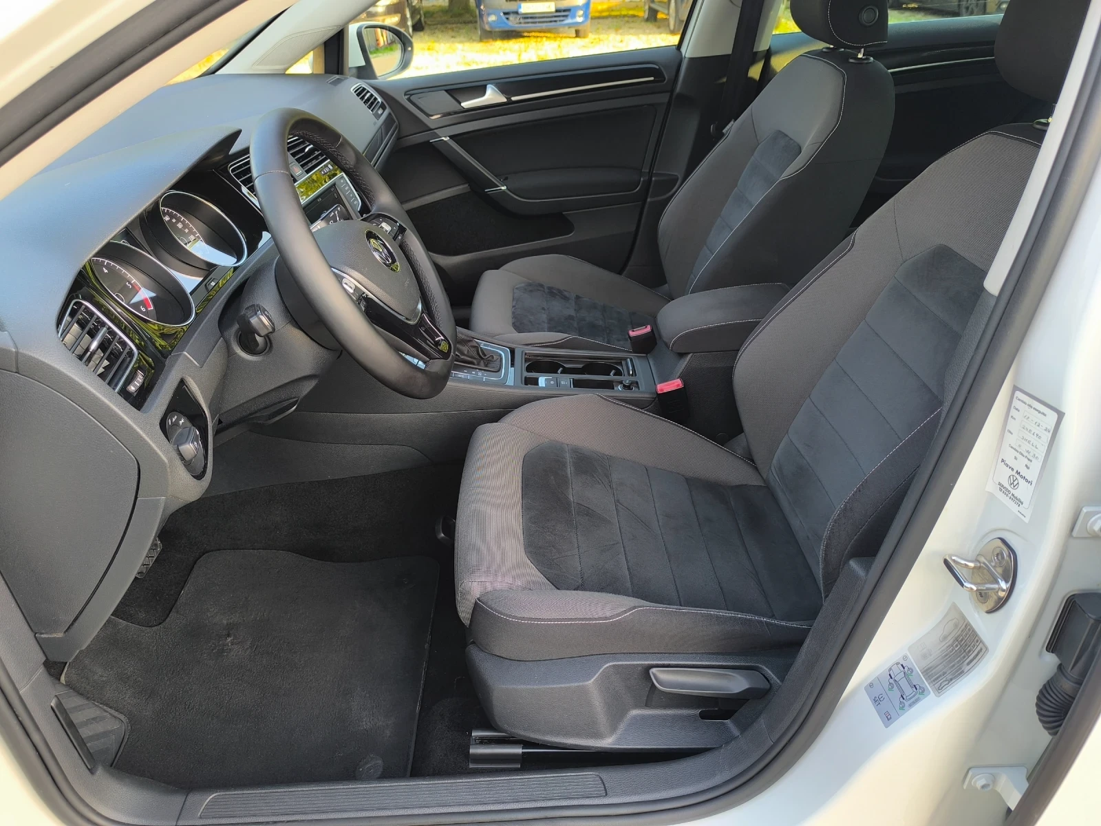 VW Golf 7, 2.0 TDI, EXECUTIVE, BMT, снимка 10 - Автомобили и джипове - 55265852