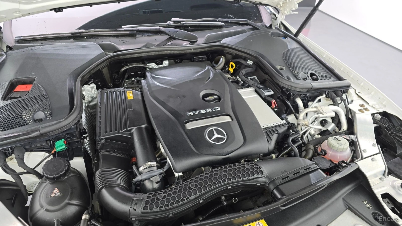 Mercedes-Benz E 300 4MATIC HYBRID* 360* BURMESTR* МАСАЖ* ДИСТРО* ОБДУХ, снимка 16 - Автомобили и джипове - 55511878