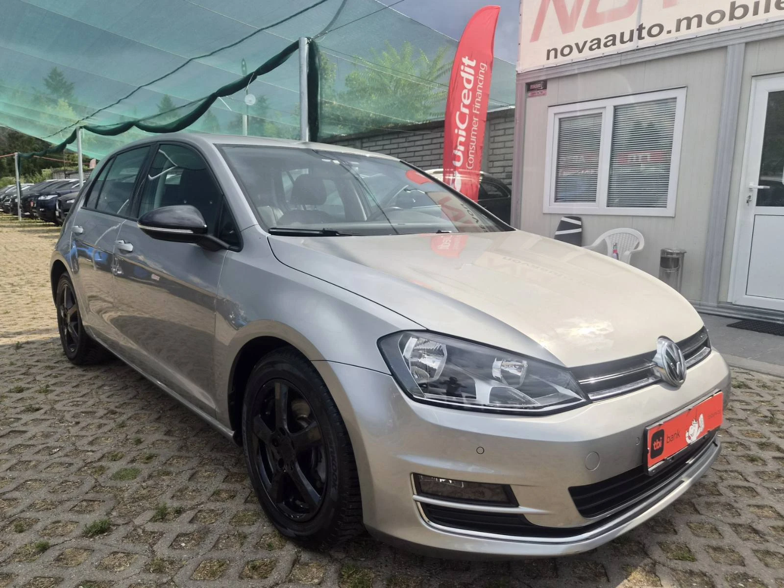 VW Golf 1.6TDI-HIGH LINE-DSG, снимка 5 - Автомобили и джипове - 55607146