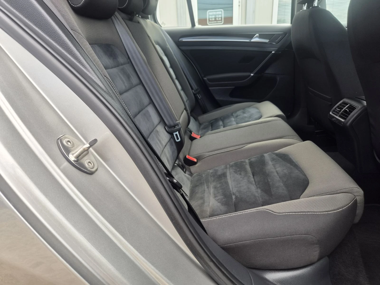 VW Golf 1.6TDI-HIGH LINE-DSG, снимка 13 - Автомобили и джипове - 55607146