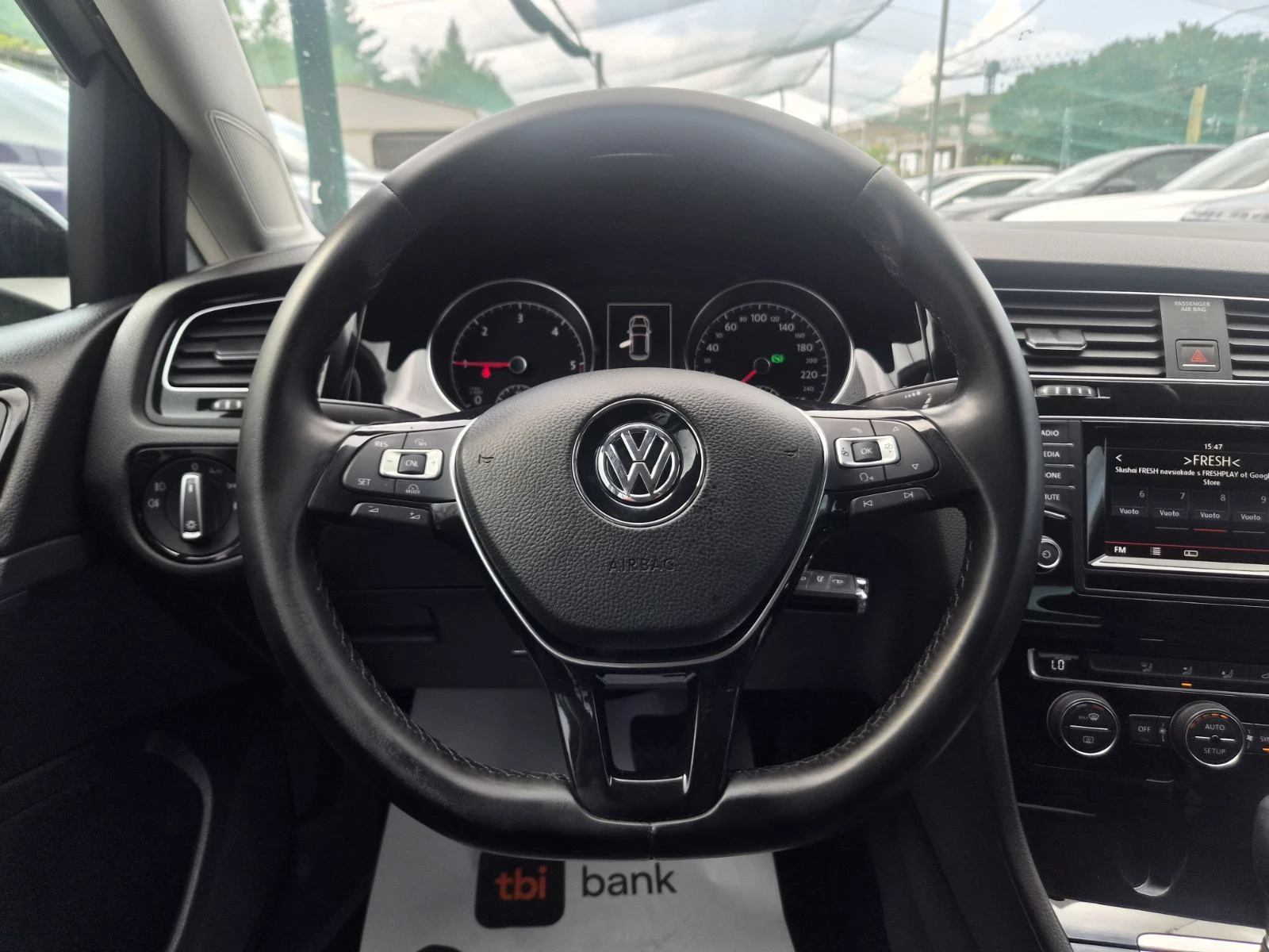 VW Golf 1.6TDI-HIGH LINE-DSG, снимка 9 - Автомобили и джипове - 55607146