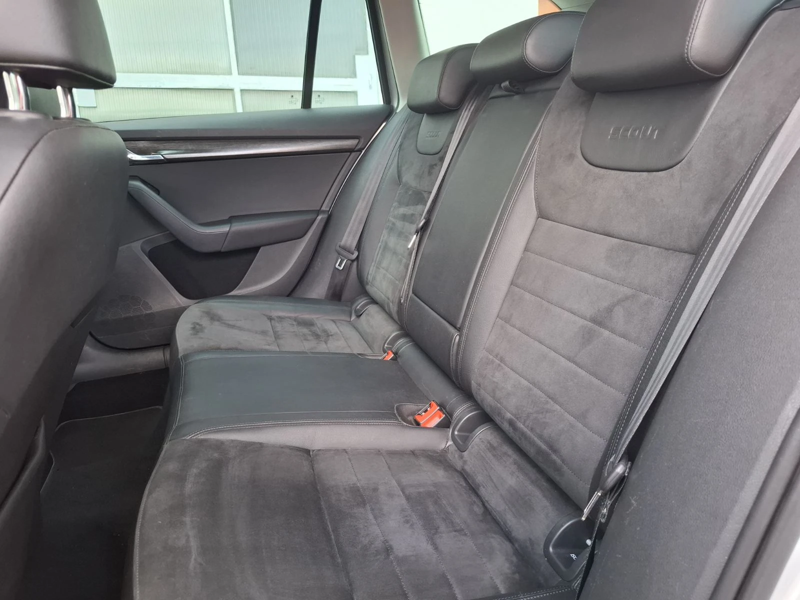 Skoda Octavia 2.0TDI-4X4-SCOUT-DSG | Mobile.bg � ����������� 11