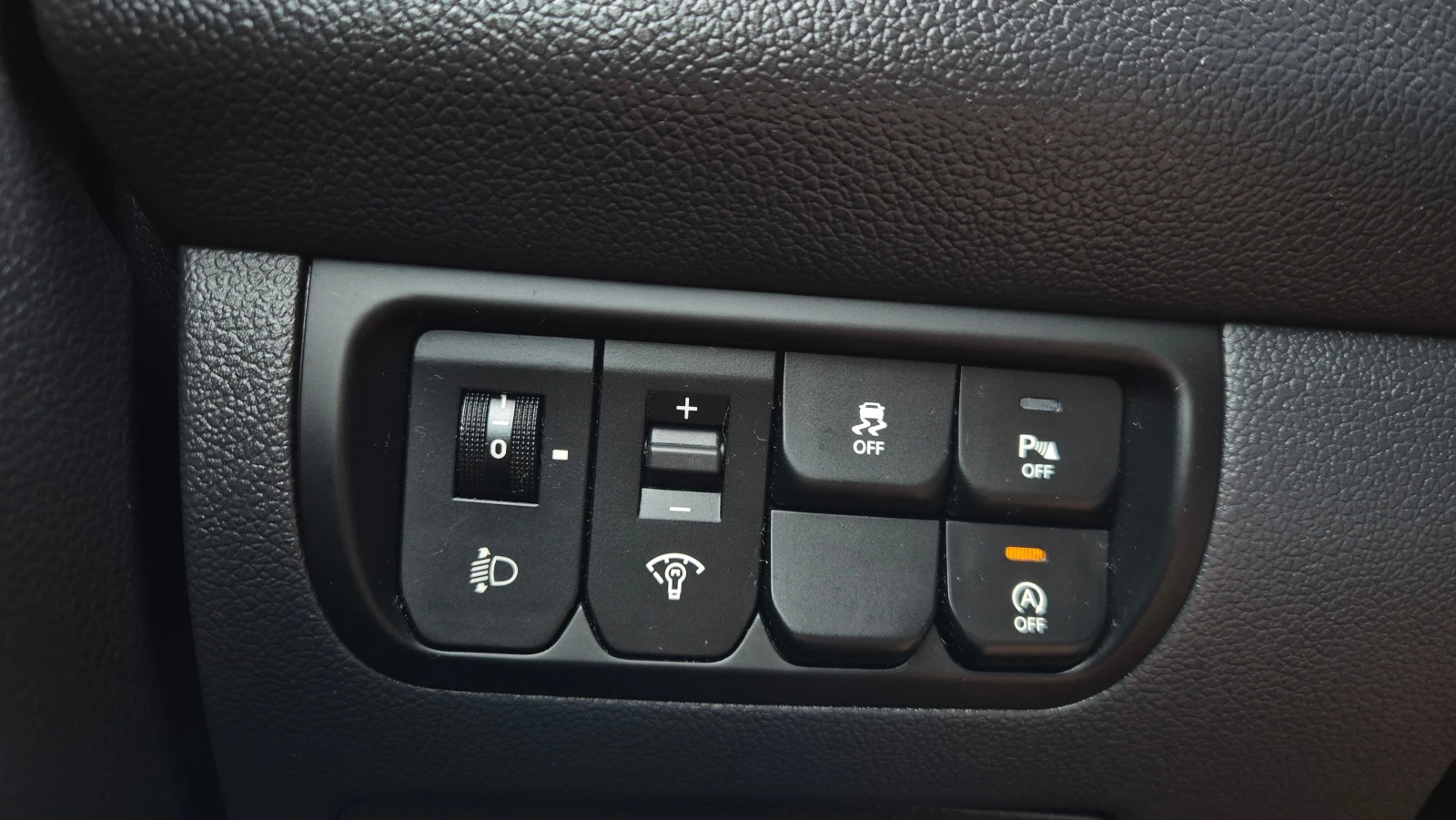 Kia Rio 1.1 CRDI 75hp Evro 5b Navi 6ck, снимка 12 - Автомобили и джипове - 56302369