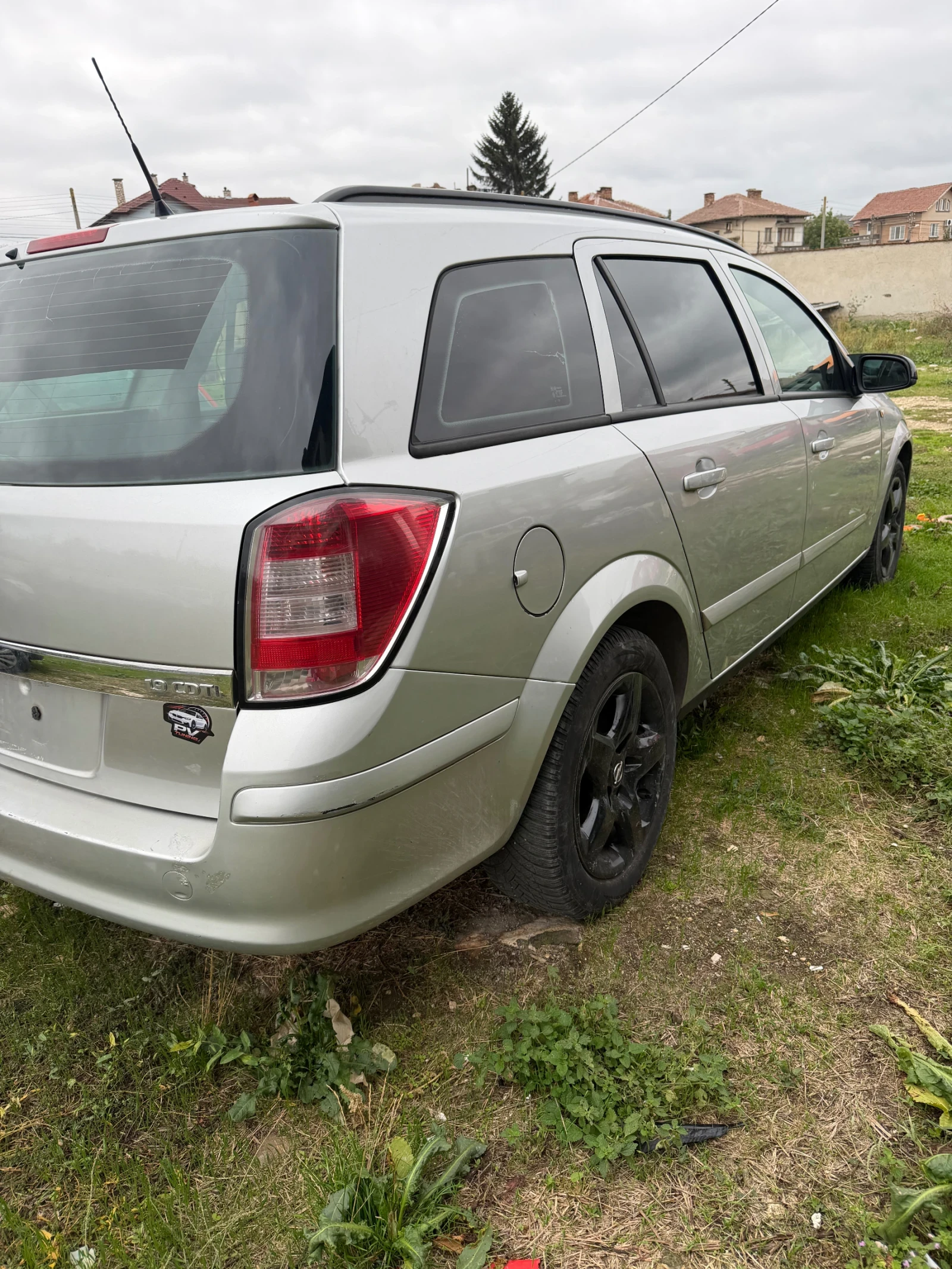 Opel Astra 1.9, снимка 5 - Автомобили и джипове - 56659631