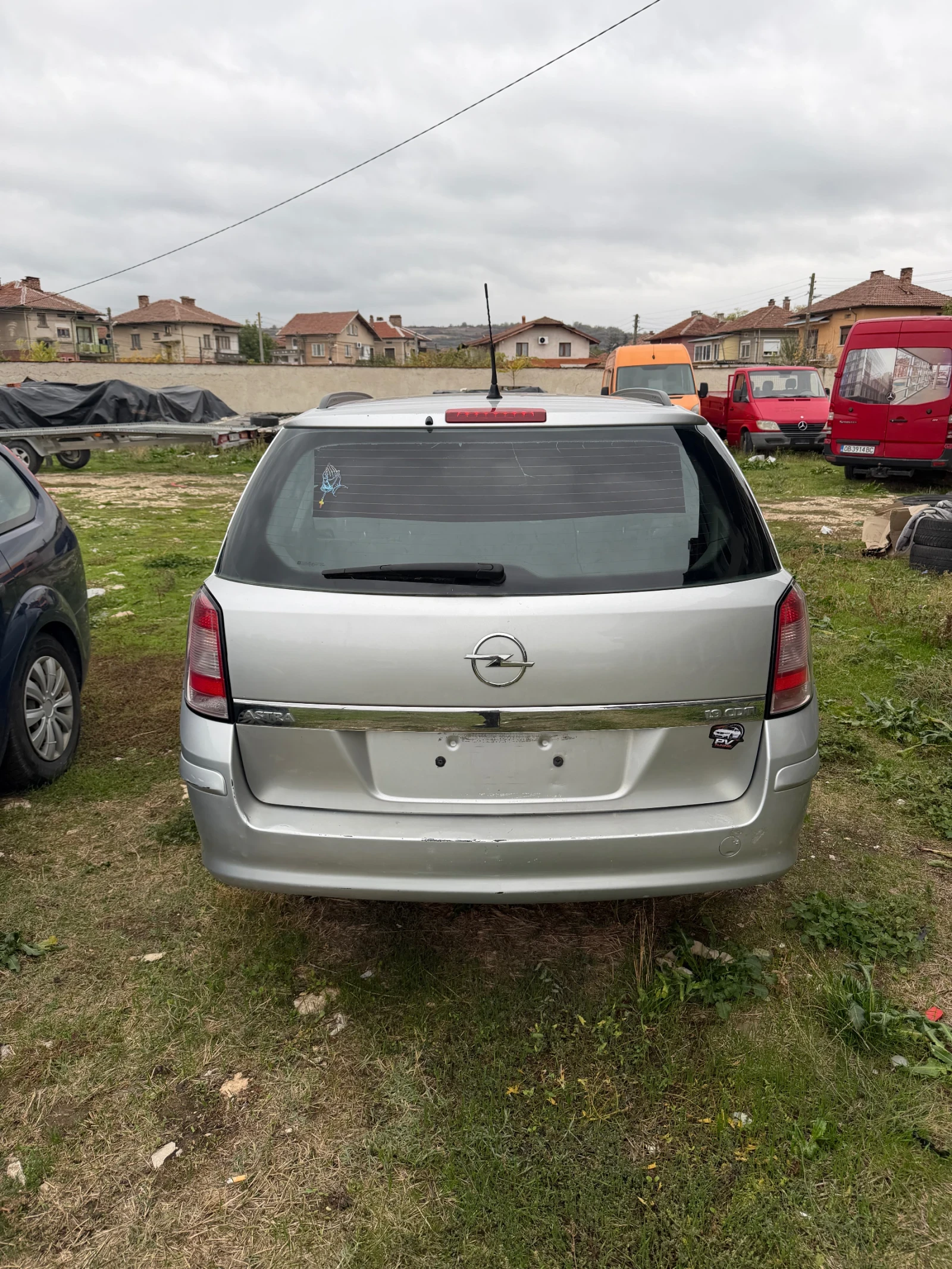 Opel Astra 1.9, снимка 4 - Автомобили и джипове - 56659631