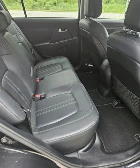 Kia Sportage 2.0 фейслифт автоматик, снимка 11
