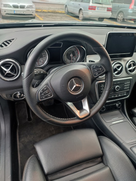 Mercedes-Benz GLA 200 200D, снимка 13 - Автомобили и джипове - 45356002