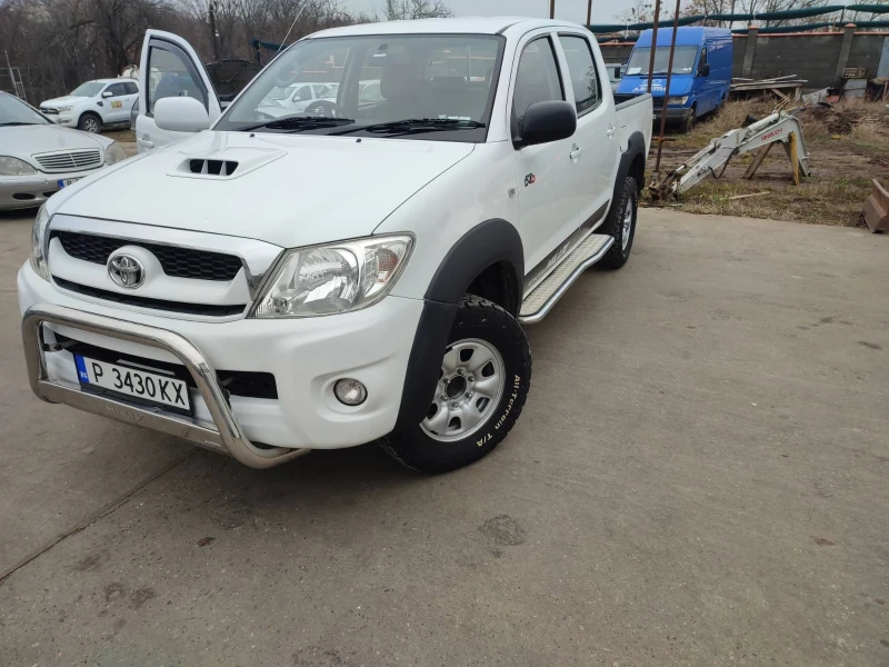 Toyota Hilux D4D, снимка 14 - Автомобили и джипове - 48208813