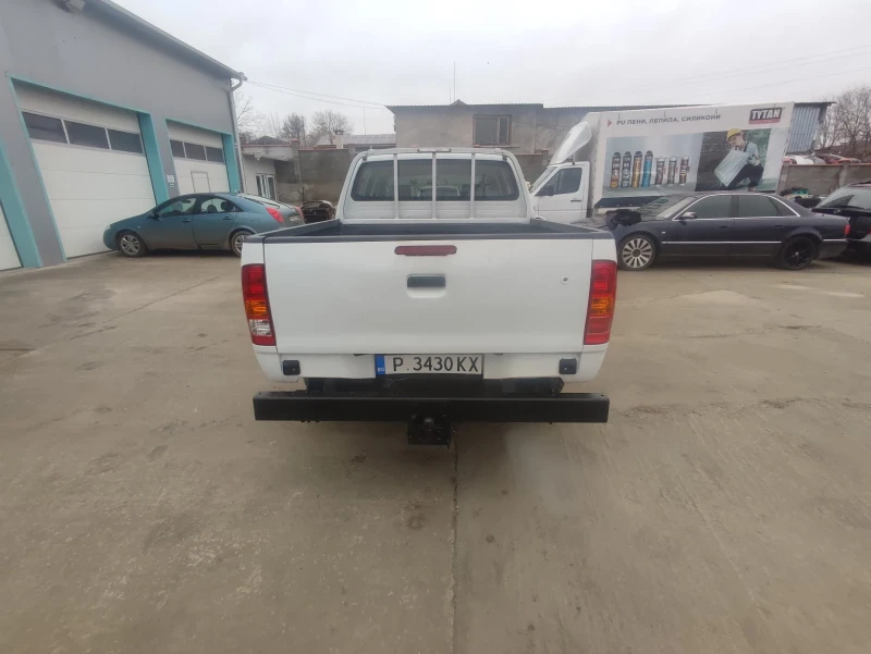 Toyota Hilux D4D, снимка 11 - Автомобили и джипове - 48208813