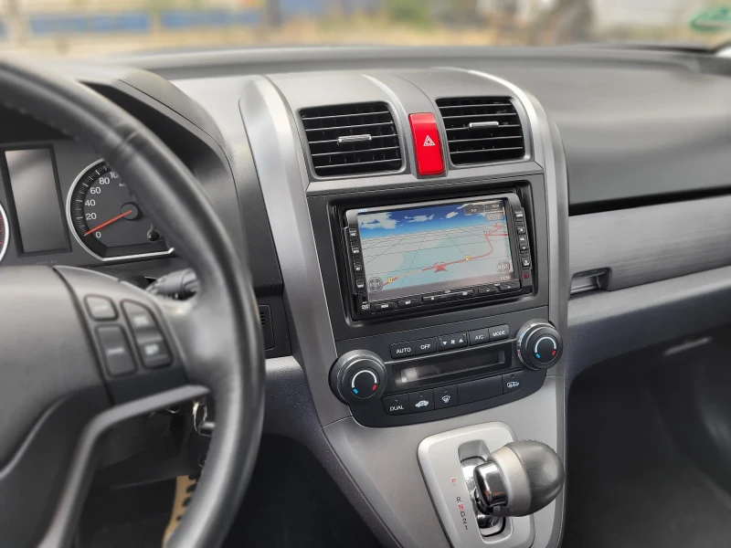 Honda Cr-v 2, 4- Exclusive edition , снимка 7 - Автомобили и джипове - 52597517