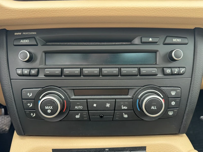 BMW X1 2.8i X-DRIVE panorama, снимка 16 - Автомобили и джипове - 52876333