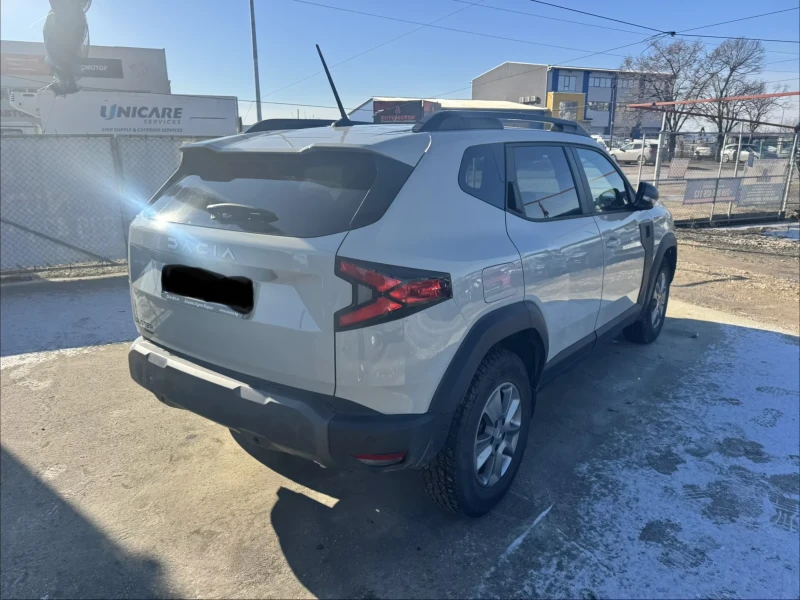 Dacia Duster 1.6 hibrid/benzin Full, снимка 7 - Автомобили и джипове - 53086416