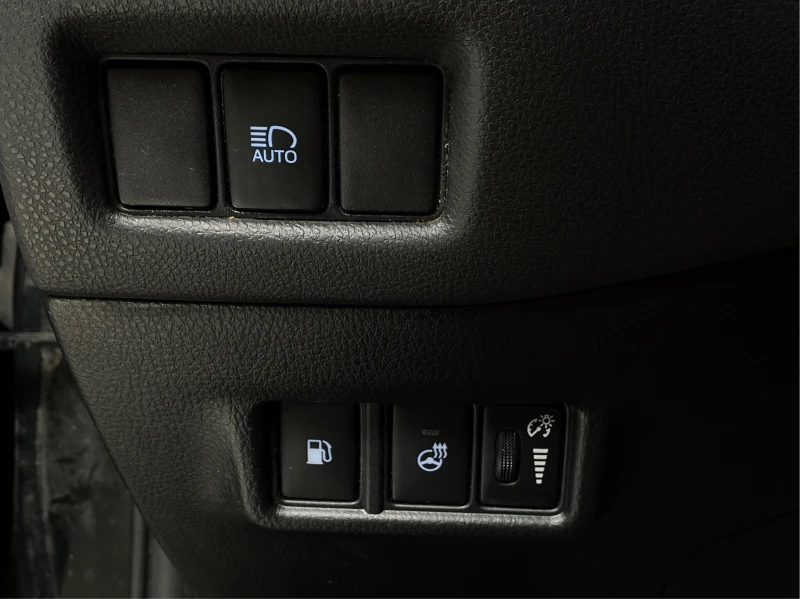 Toyota C-HR XLE Premium | HTD LEATHER | SUNROOF | CARPLAY, снимка 12 - Автомобили и джипове - 53464584