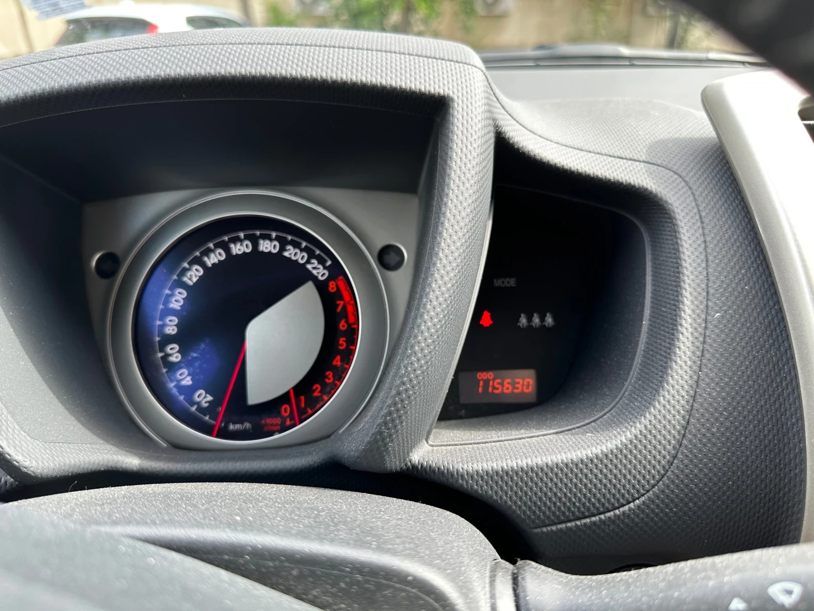 Toyota Urban Cruiser 1.33 VVT-i, 100000 км - изображение 9
