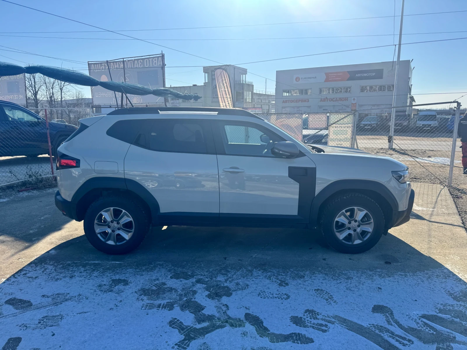 Dacia Duster 1.6 hibrid/benzin Full - изображение 8