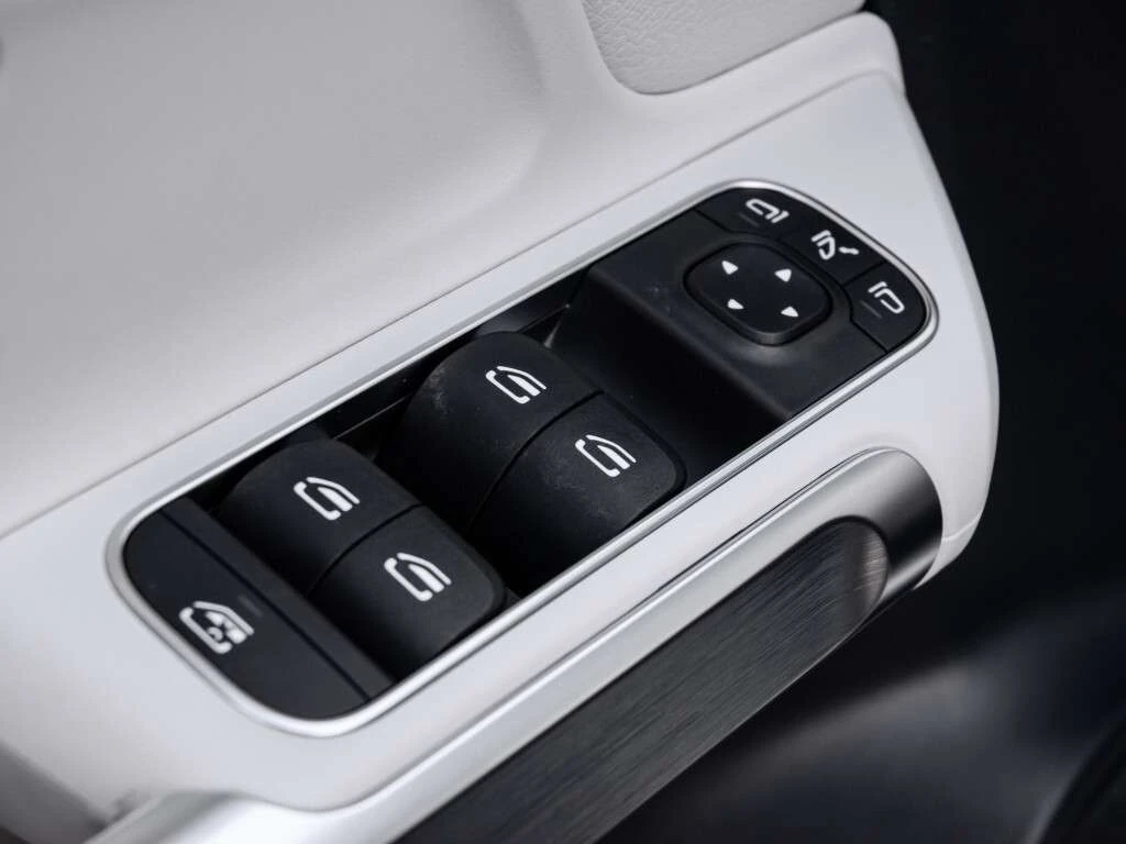 Mercedes-Benz GLB 250| INTELDRIVE| NIGHT| NAV| PANOROOF| B.SPOT| CLE | Mobile.bg � ����������� 12