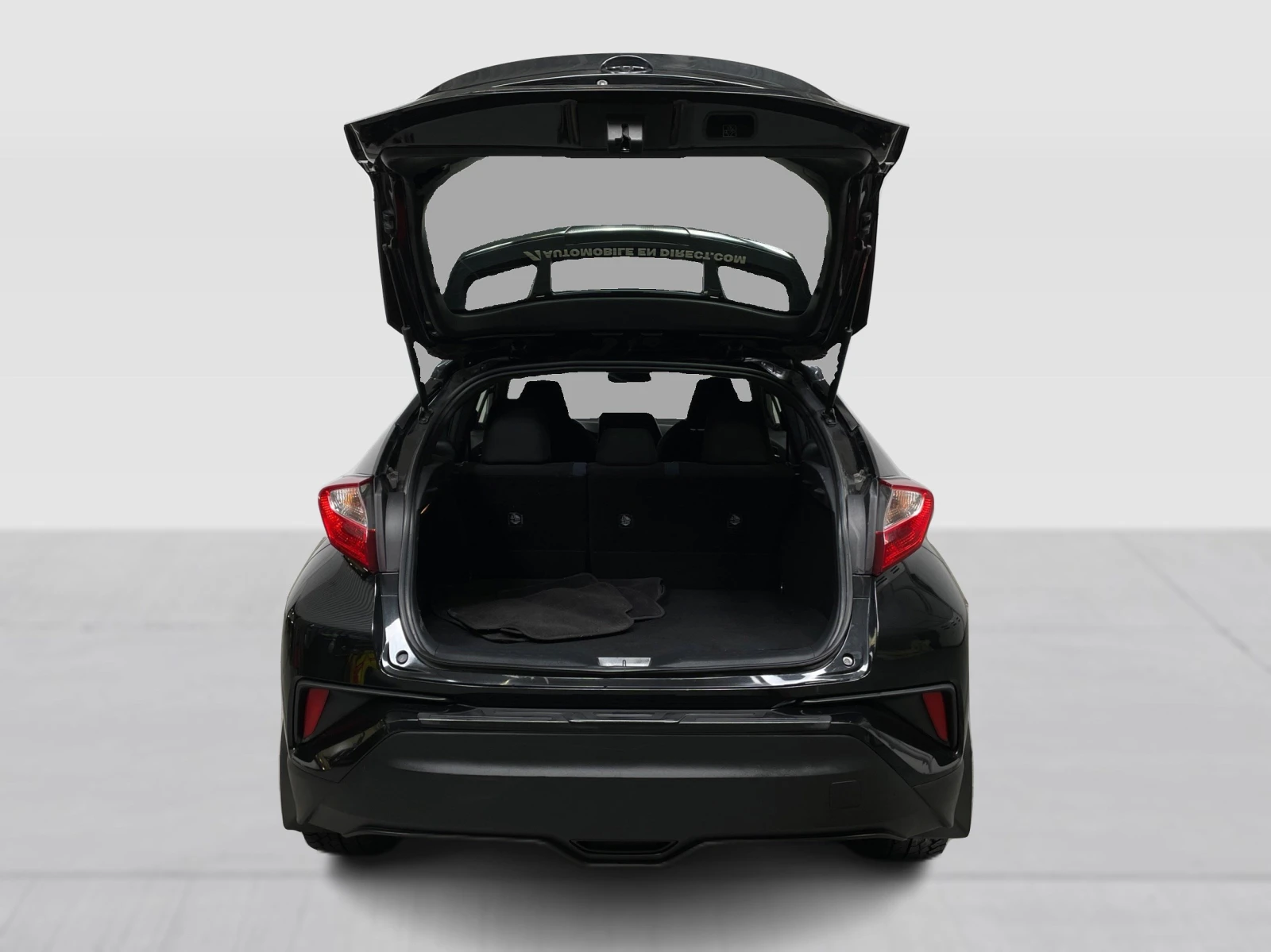 Toyota C-HR XLE Premium | HTD LEATHER | SUNROOF | CARPLAY - изображение 8