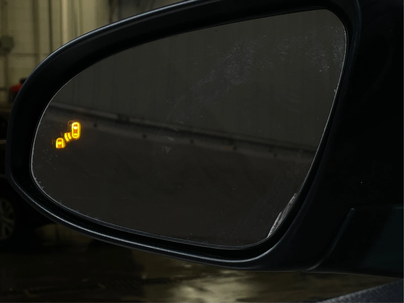 Toyota C-HR XLE Premium | HTD LEATHER | SUNROOF | CARPLAY | Mobile.bg � ����������� 14