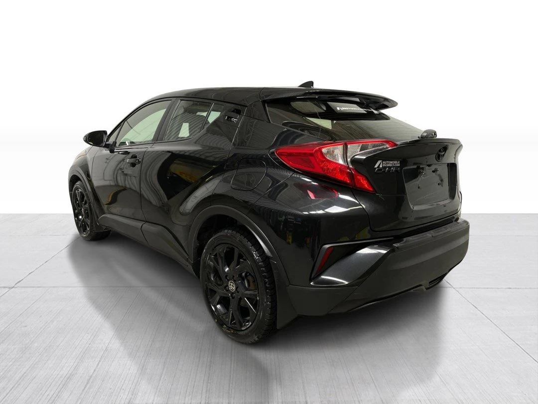 Toyota C-HR XLE Premium | HTD LEATHER | SUNROOF | CARPLAY - изображение 3