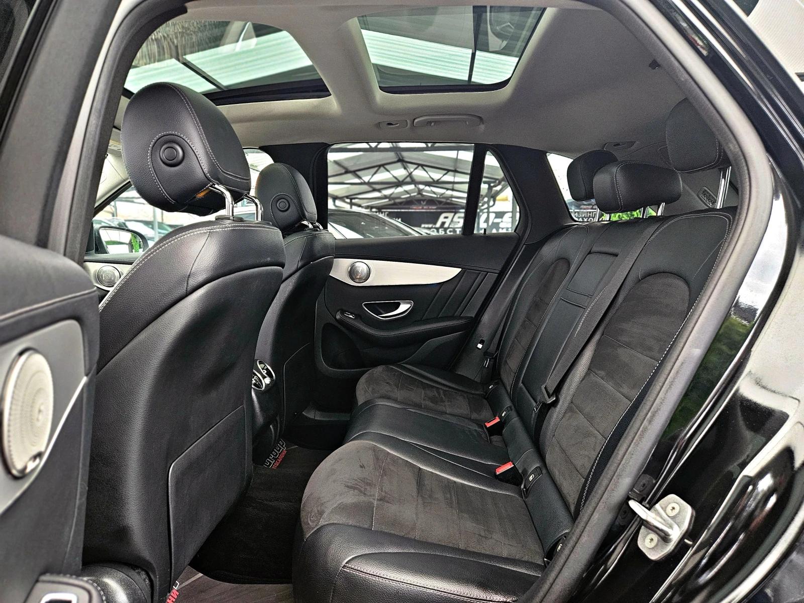 Mercedes-Benz GLC 250 AMG/9G/GERMANY/ПАНОРАМА/CAMERA/AMBIENT/SIGN AS/LIZ, снимка 16 - Автомобили и джипове - 53903908