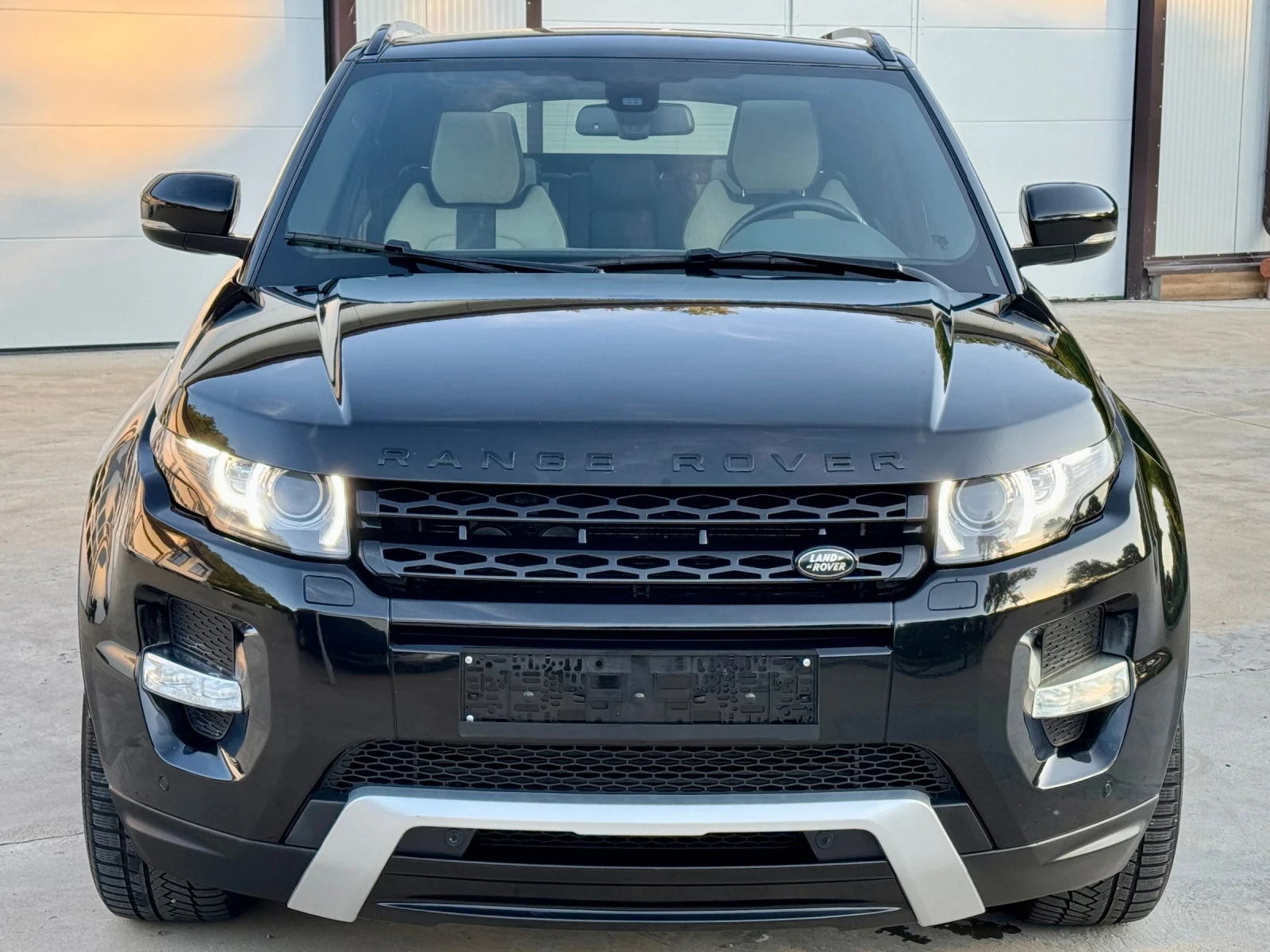 Land Rover Range Rover Evoque * DYNAMIC* MERIDIAN* SD4* 190ks* FULL* , снимка 2 - Автомобили и джипове - 54773128