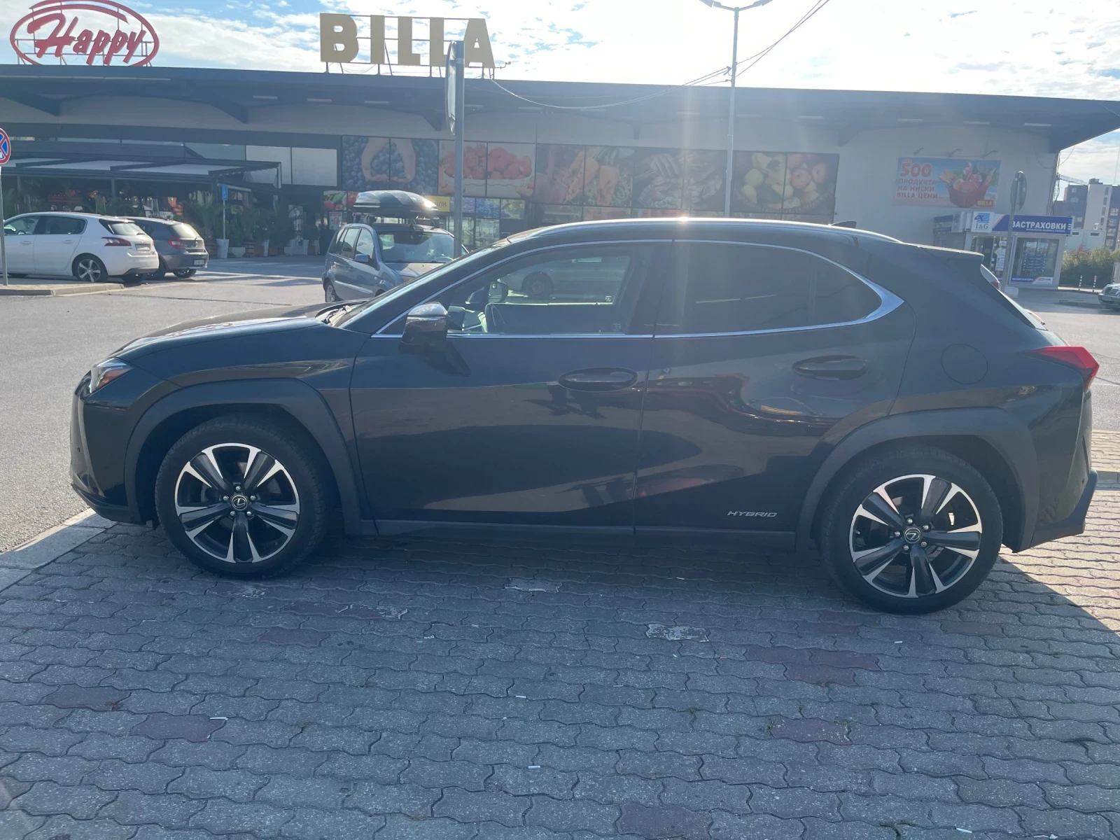 Lexus UX 250h 4x4, снимка 4 - Автомобили и джипове - 54794125