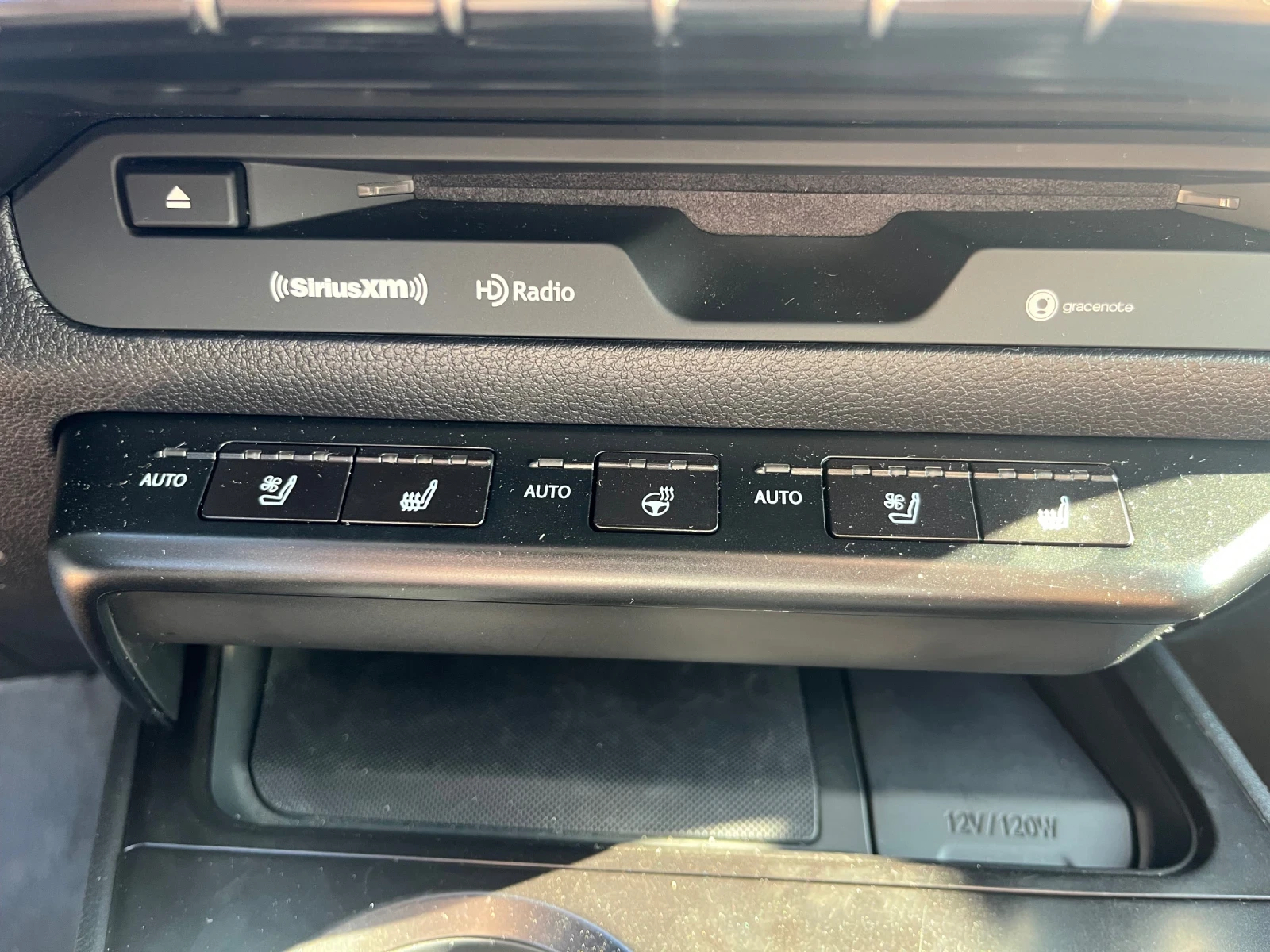 Lexus UX 250h 4x4, снимка 7 - Автомобили и джипове - 54794125