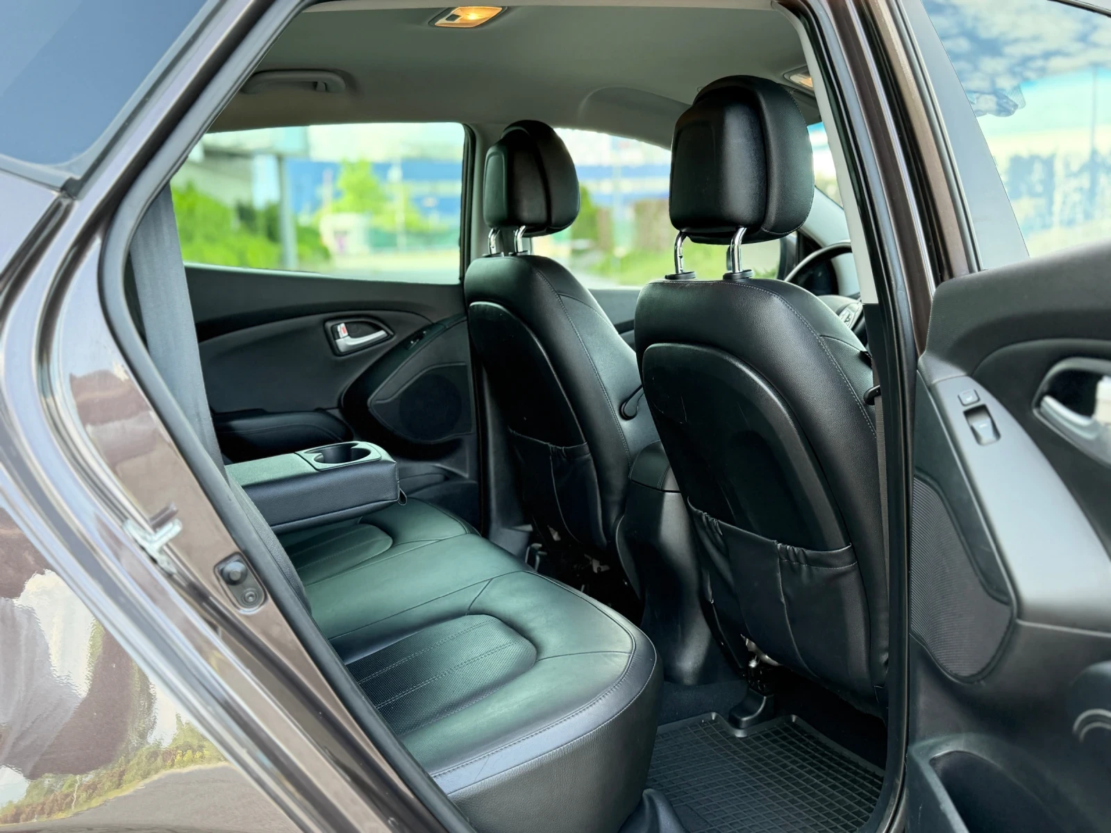 Hyundai IX35 2.0 CRDI-184КС - FACELIFT - 4WD - СЕРВИЗНА ИСТОРИЯ, снимка 10 - Автомобили и джипове - 54849036