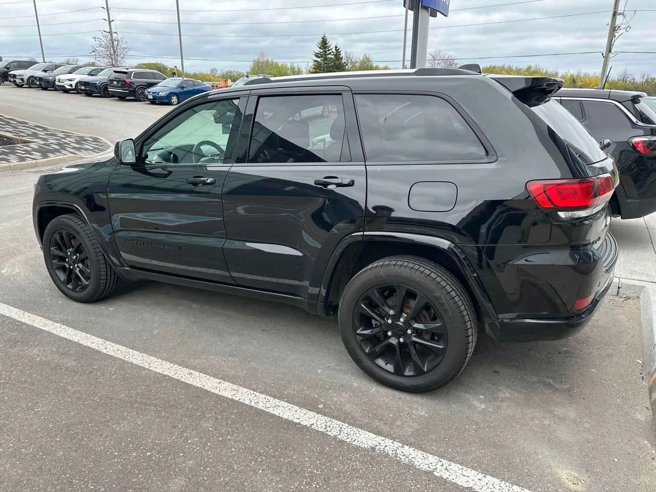Jeep Grand cherokee * Altitude * АВТОКРЕДИТ БЕЗ ПЪРВОНАЧАЛНА ВНОСКА* , снимка 2 - Автомобили и джипове - 55240127