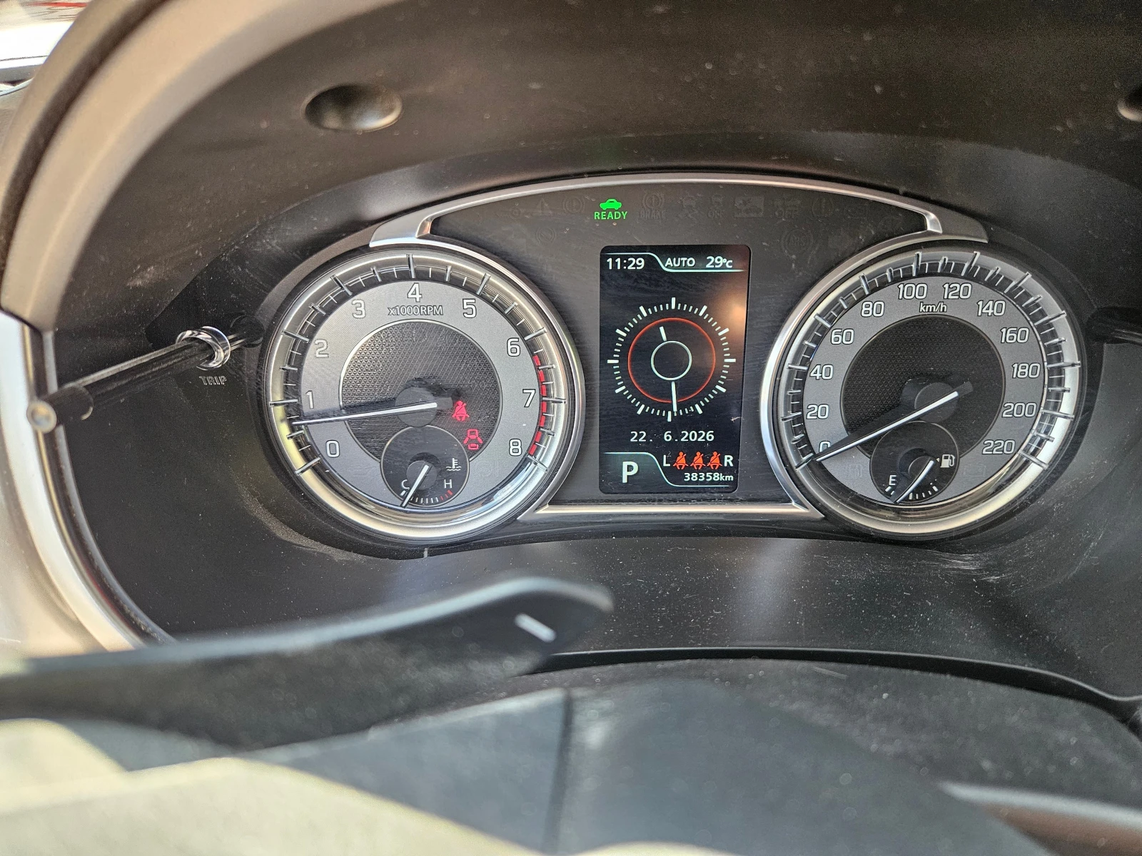 Suzuki Vitara 1.5 FUL HIBIT, снимка 11 - Автомобили и джипове - 55578313