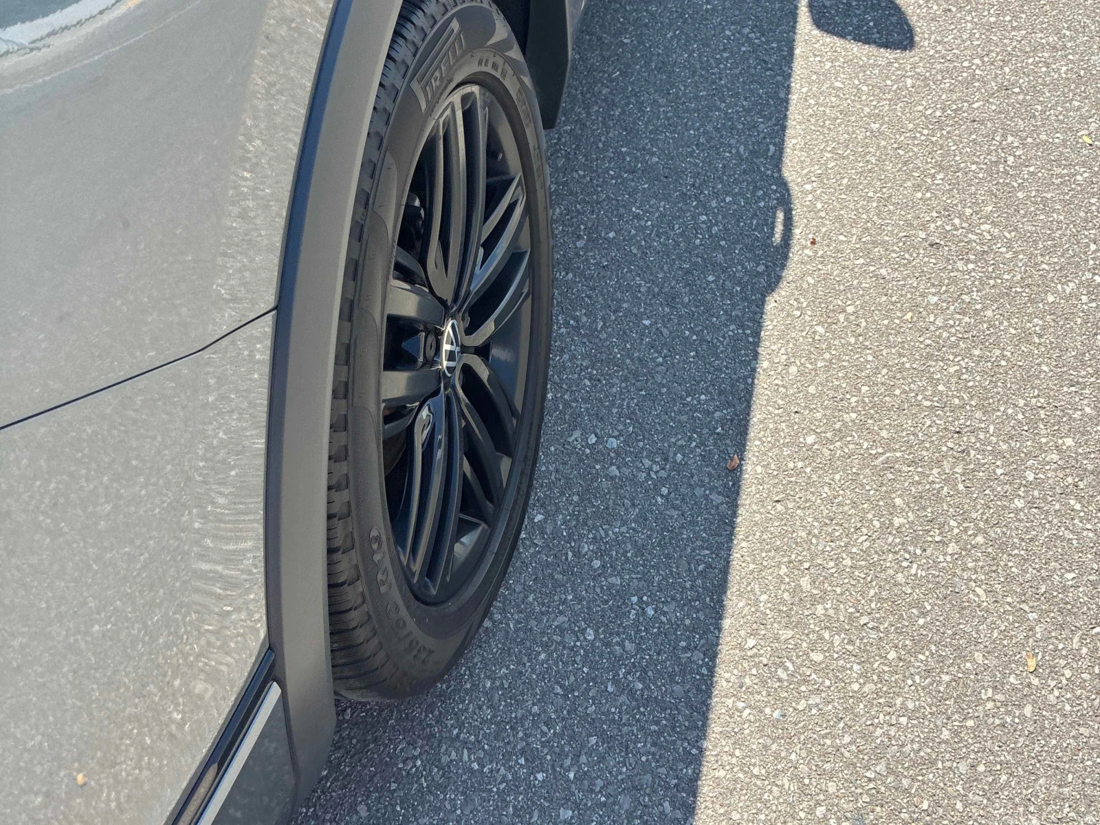 VW Tiguan * Comfortline R Line Black Edition * CARFAX * , снимка 16 - Автомобили и джипове - 56138870