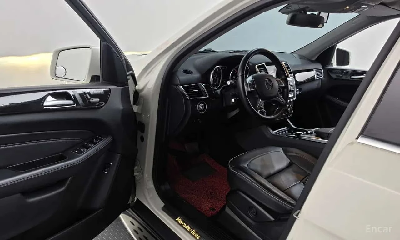 Mercedes-Benz ML 250 BlueTEC 4MATIC/ФИНАНСИРАНЕ, снимка 10 - Автомобили и джипове - 56259453