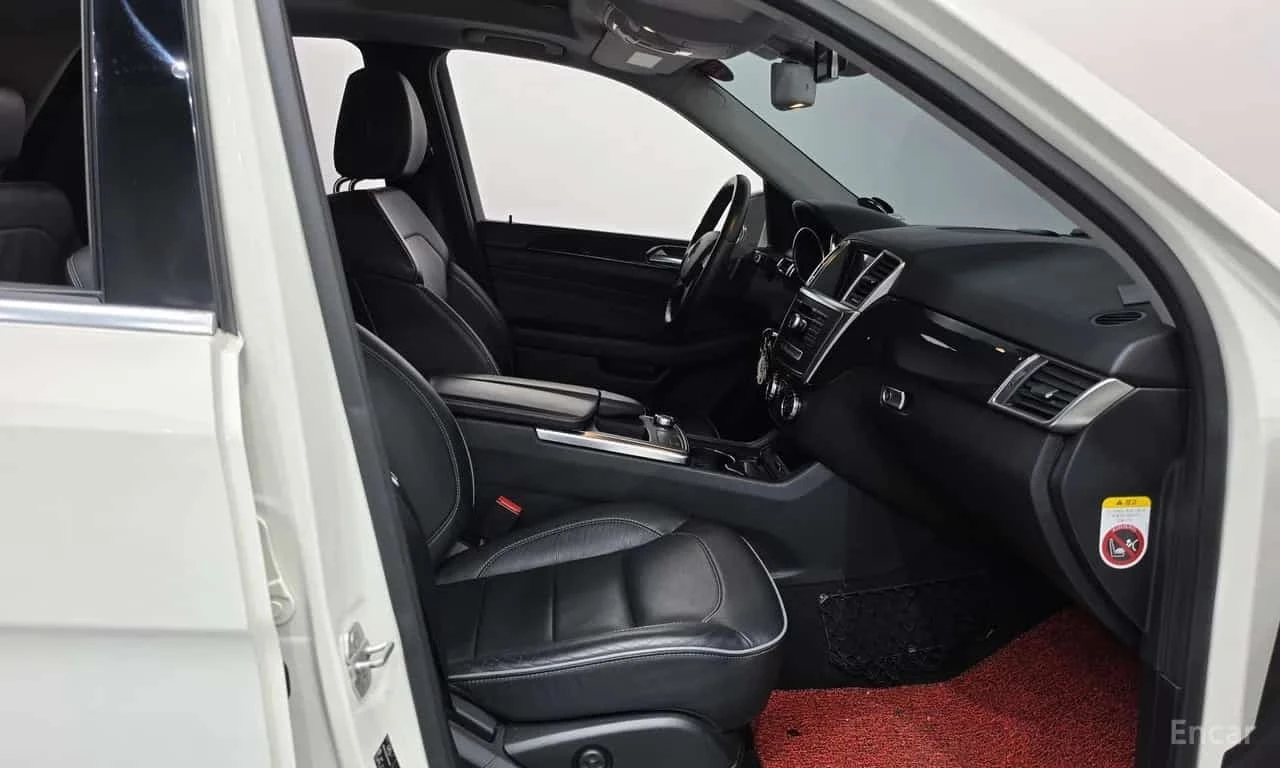 Mercedes-Benz ML 250 BlueTEC 4MATIC/ФИНАНСИРАНЕ, снимка 11 - Автомобили и джипове - 56259453