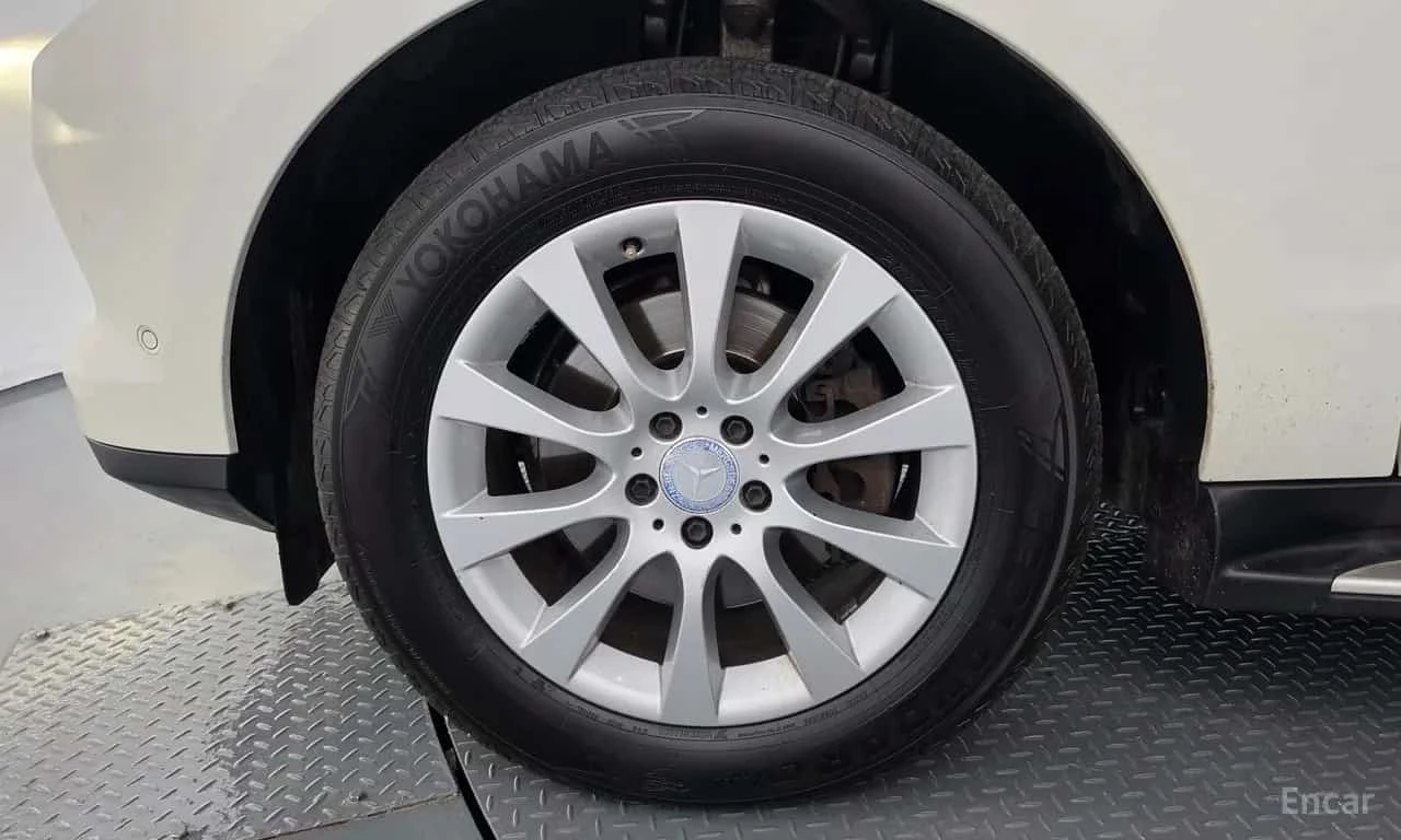 Mercedes-Benz ML 250 BlueTEC 4MATIC/ФИНАНСИРАНЕ, снимка 5 - Автомобили и джипове - 56259453