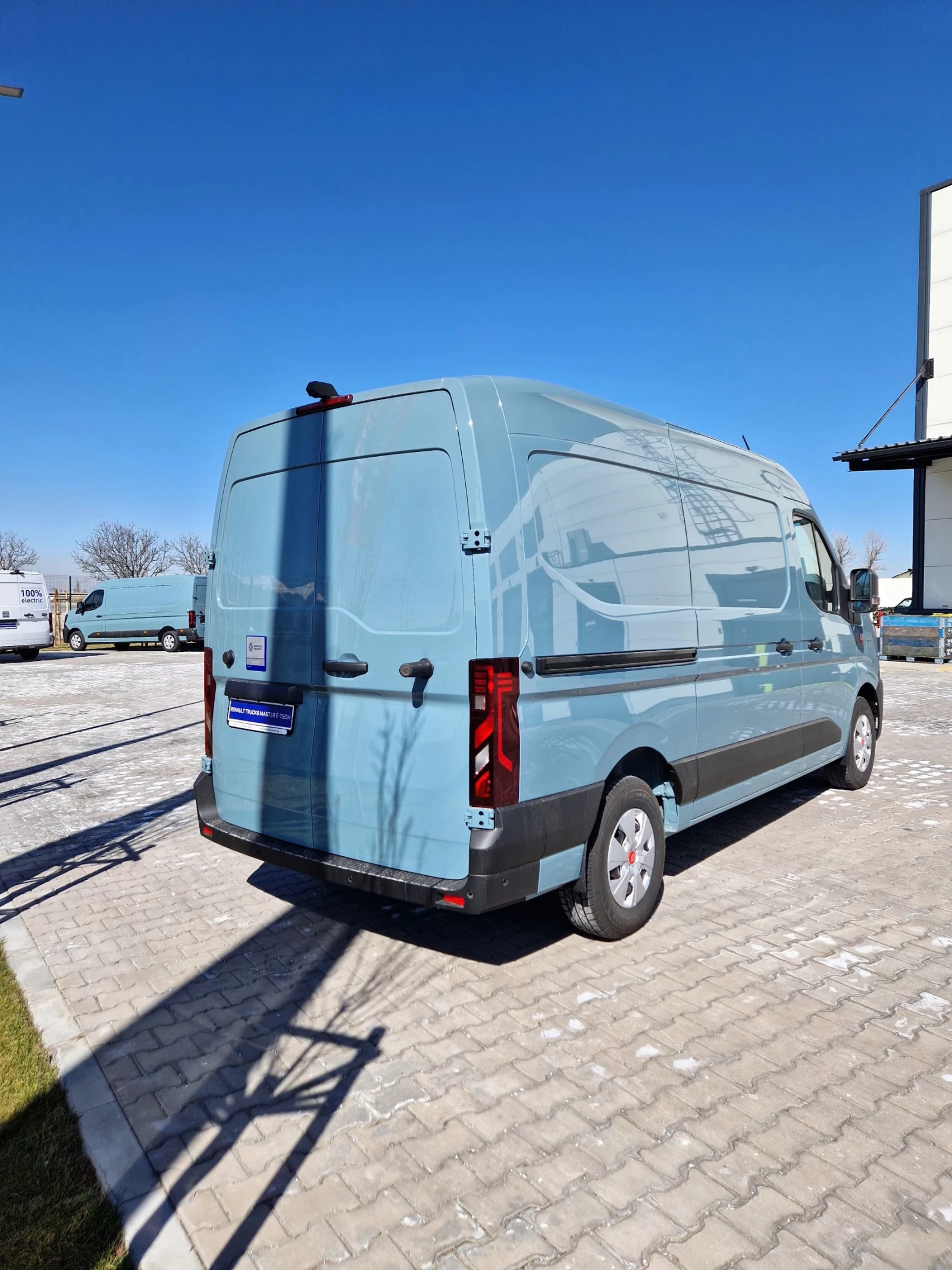 Renault Master * 100% ЕЛЕКТРИЧЕСКИ* СОБСТВЕН ЛИЗИНГ* , снимка 4 - Бусове и автобуси - 53900825