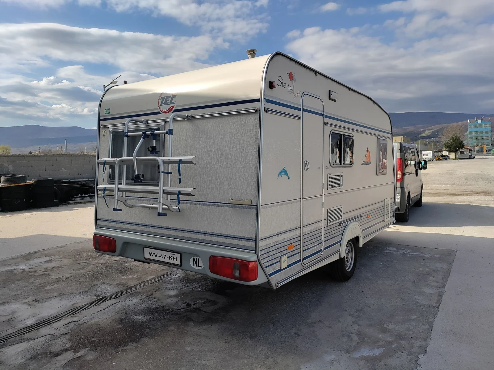 Каравана TEC Siena 450 Форселт Душ Бойлер, снимка 3 - Каравани и кемпери - 54122033