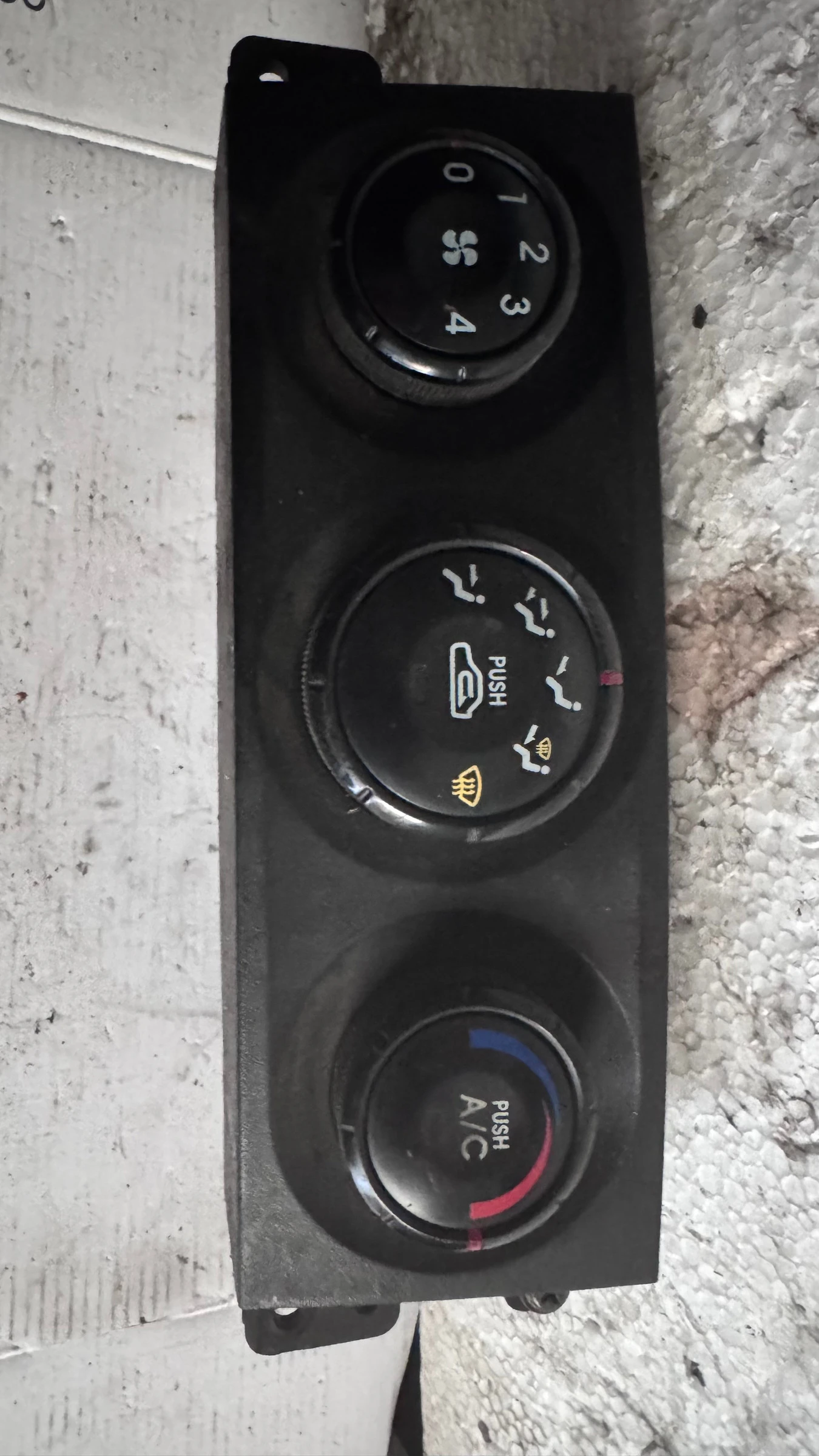   /  /   Kia Sorento - 97250-3E300 | Mobile.bg   1